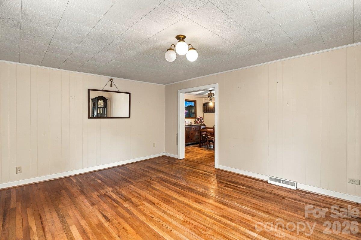 Single Family Residence at 11 Whitt Road, Weaverville, photo 8 of 20