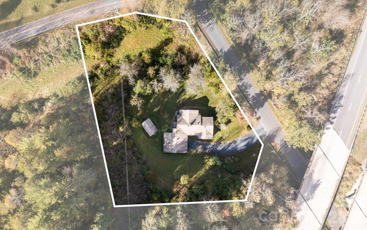 Single Family Residence at 11 Whitt Road, Weaverville, photo 14 of 20