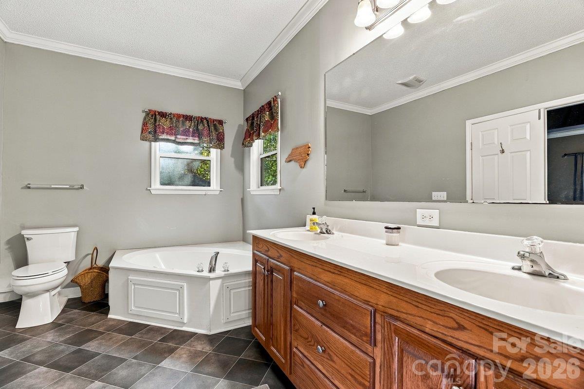 Single Family Residence at 1351 Caldwell Mountain Road, Hot Springs, photo 12 of 22