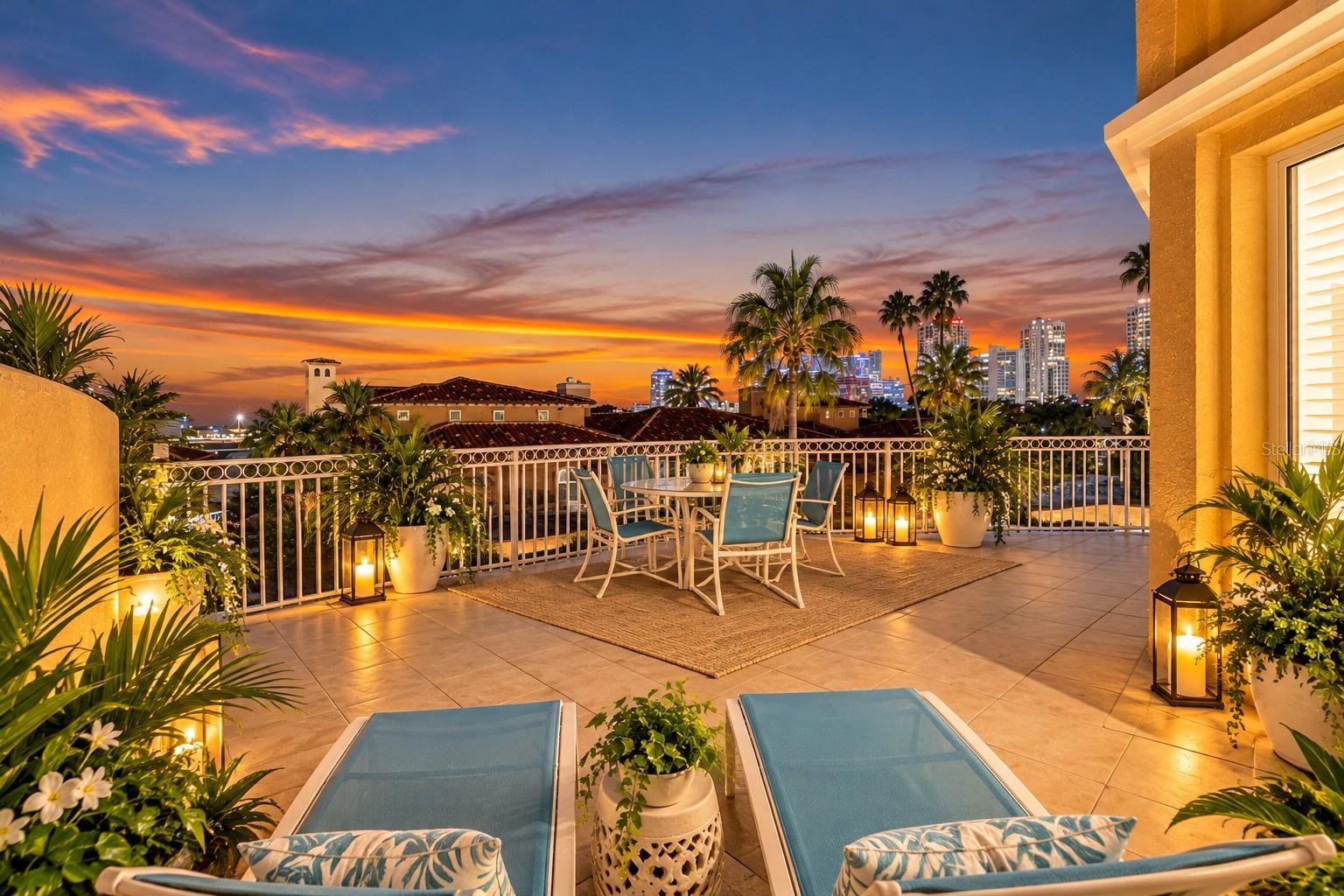 Sunset views from your balcony - 555 5TH AVE NE #332, ST PETERSBURG