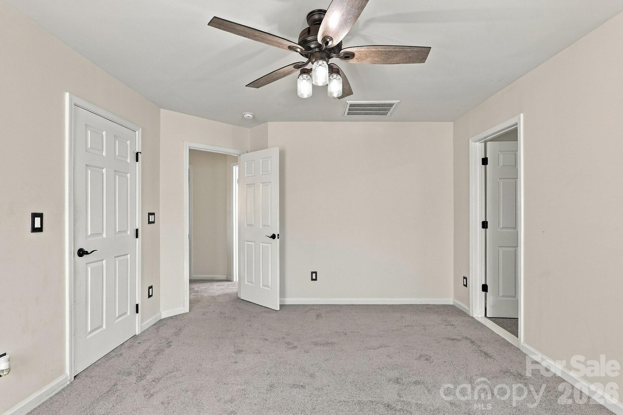 Single Family Residence at 11921 Snapping Turtle Lane, Huntersville, photo 19 of 37