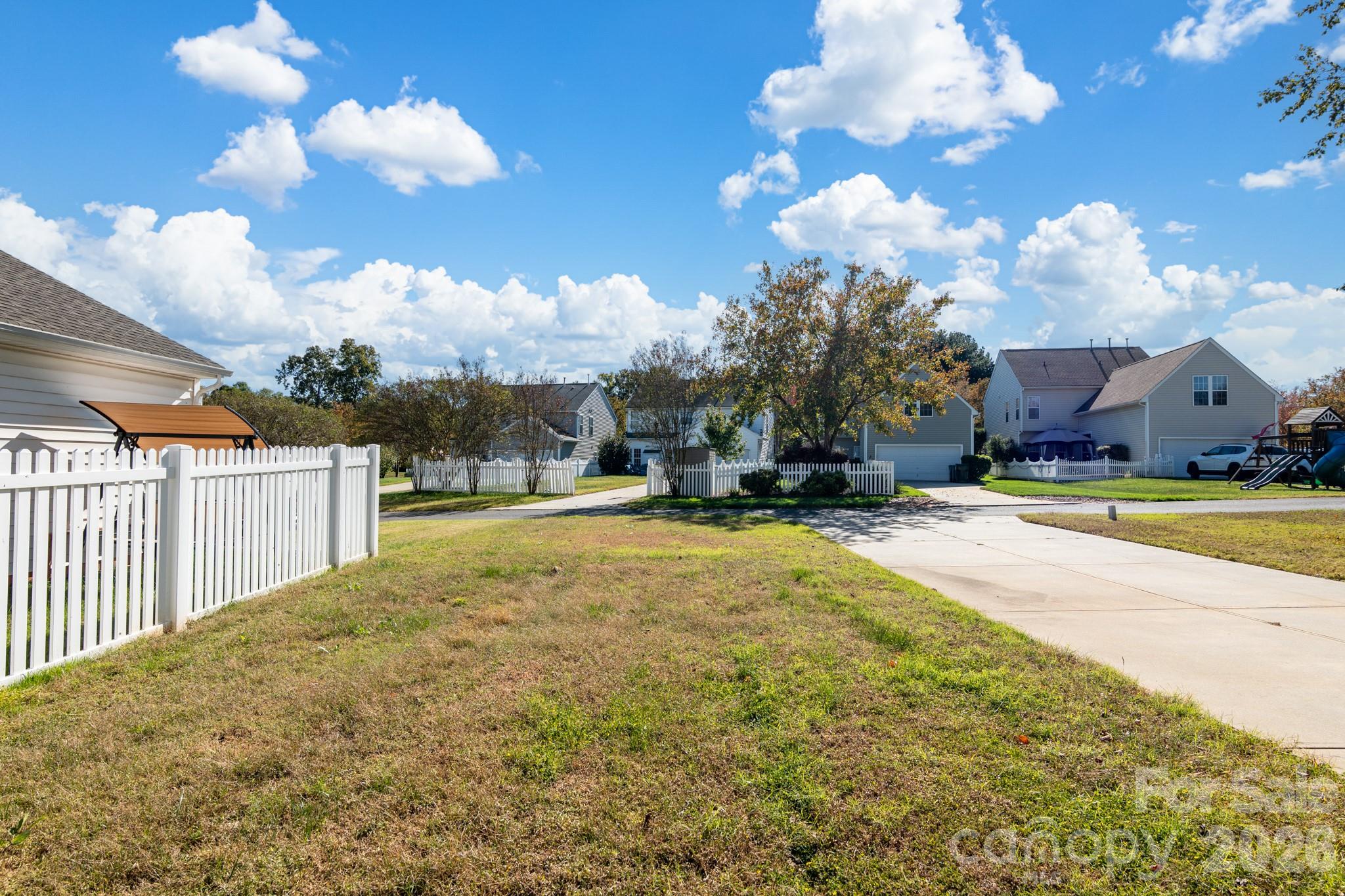 Single Family Residence at 11921 Snapping Turtle Lane, Huntersville, photo 32 of 37