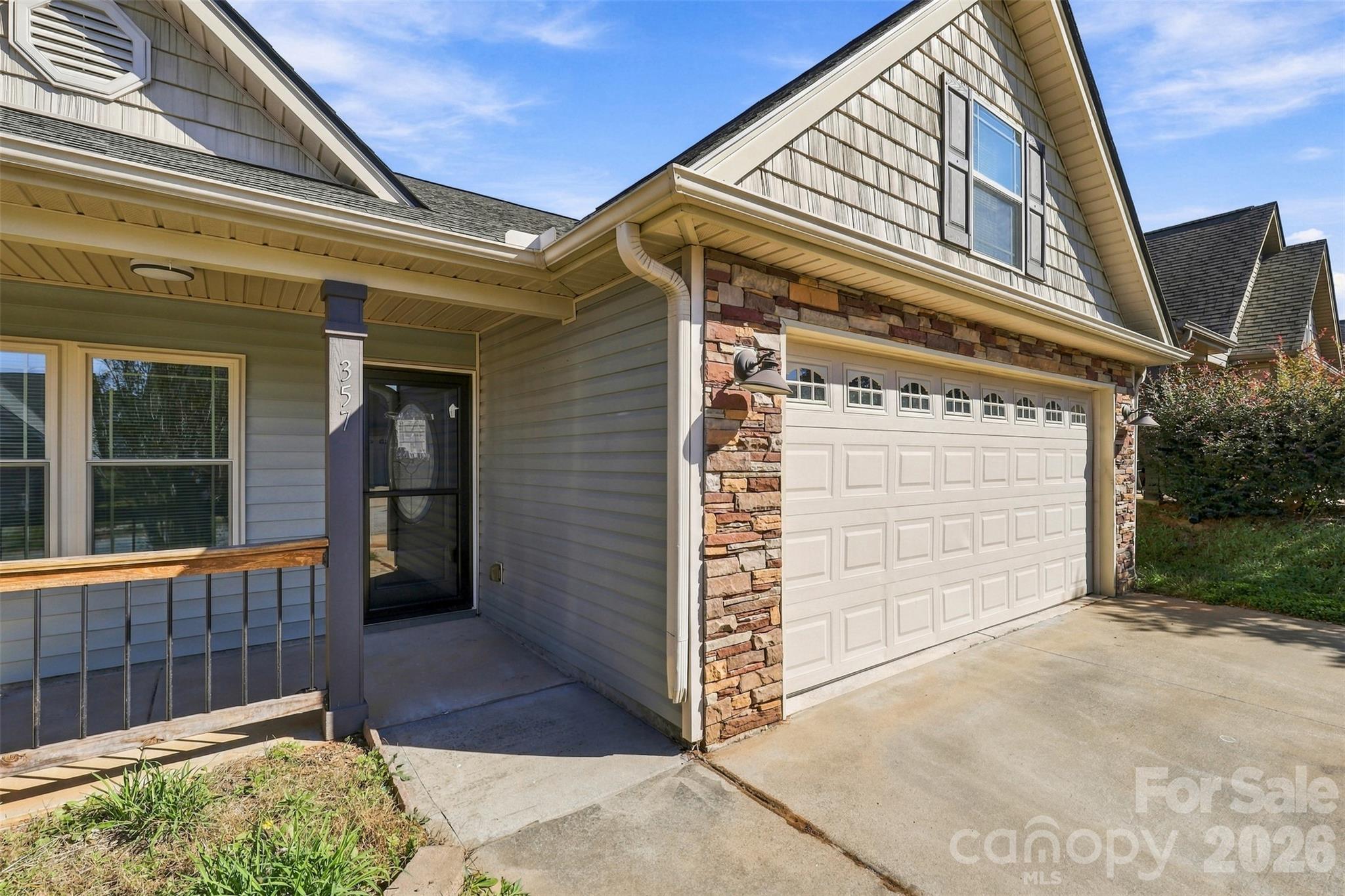 Single Family Residence at 357 Robin Helton Drive, Boiling Springs, photo 4 of 34