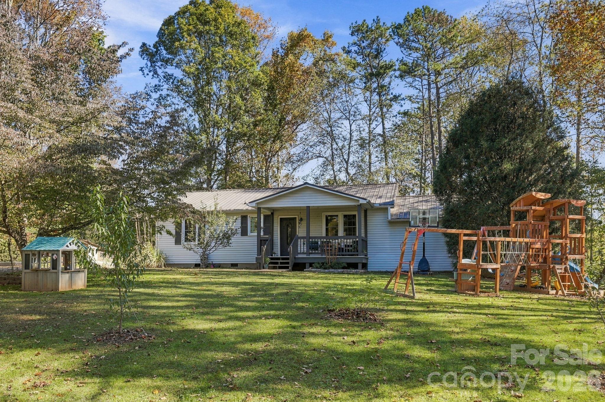 Single Family Residence at 6 Gun Flint Trail, Fletcher, photo 5 of 38