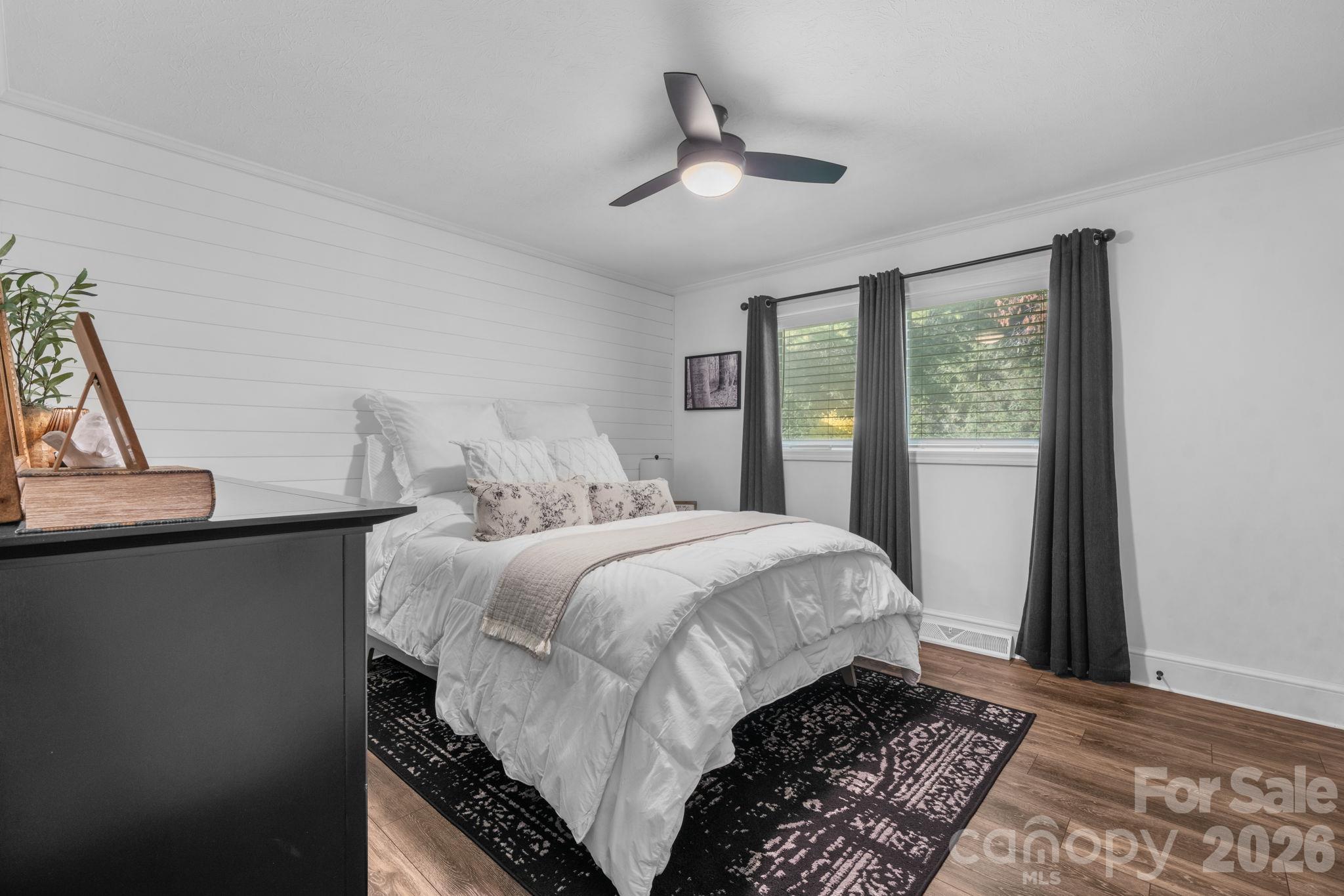 Single Family Residence at 111 Eastwood Park Drive SE, Lenoir, photo 19 of 48