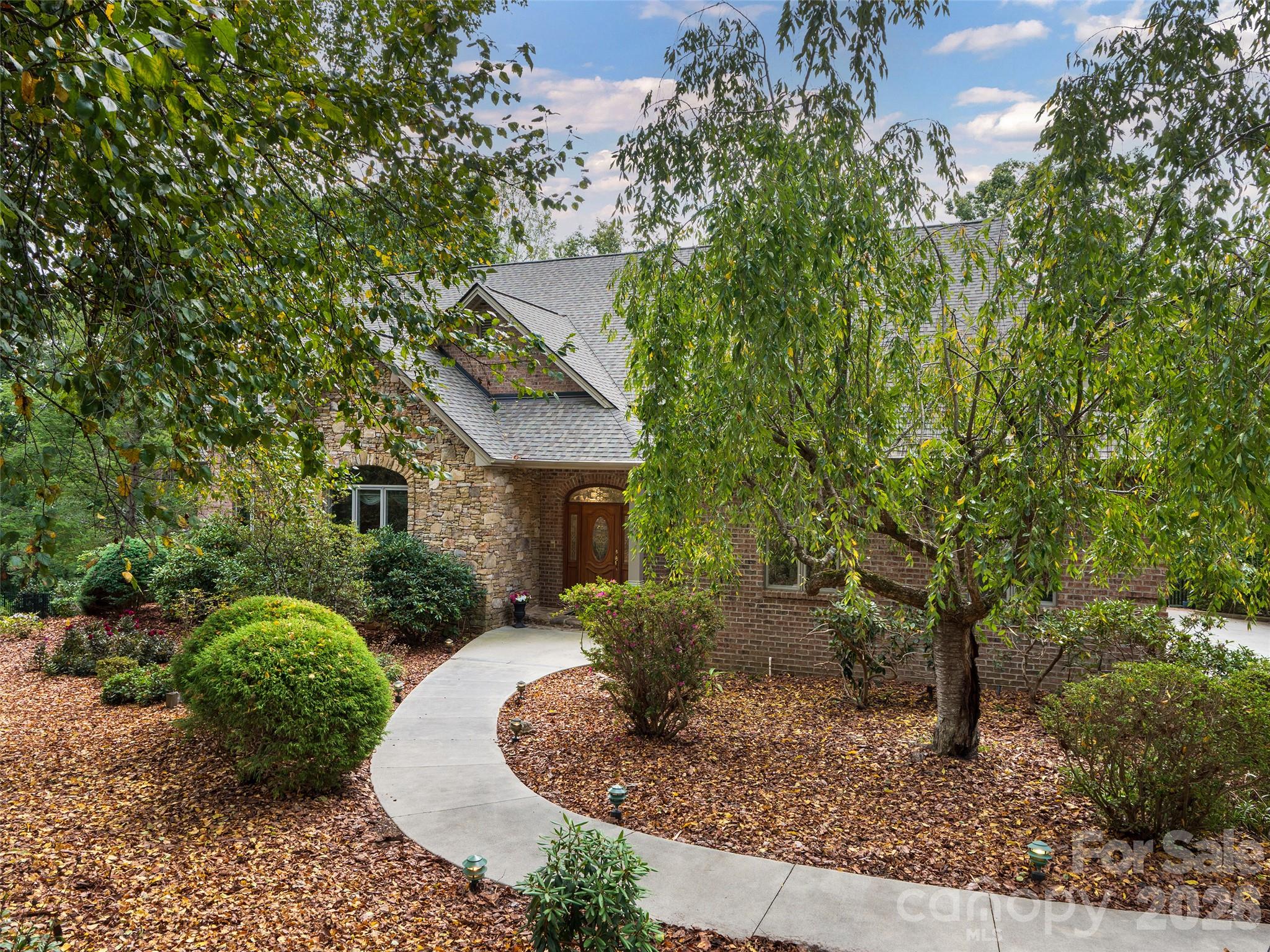 612 Holt Lane