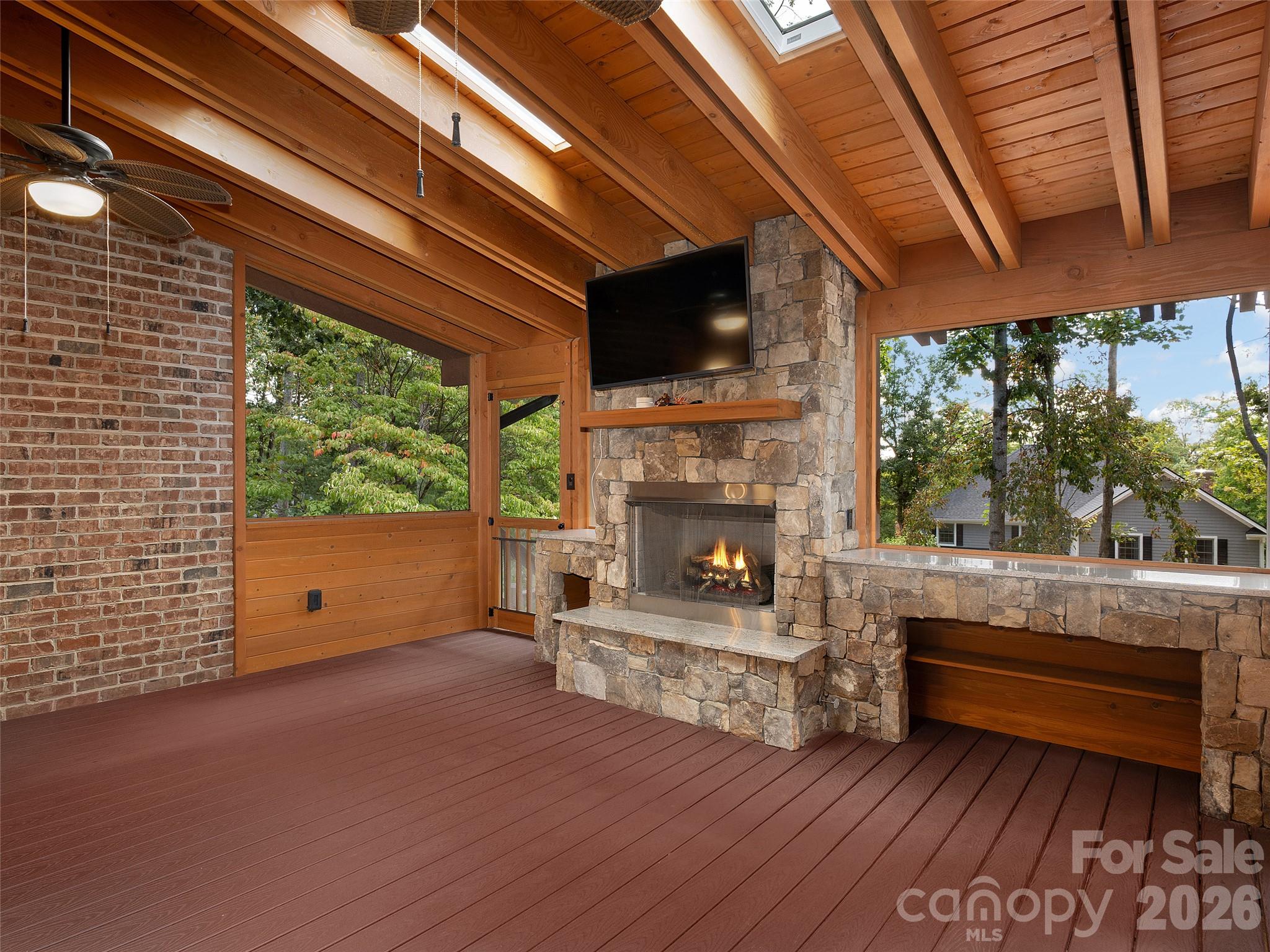 Single Family Residence at 612 Holt Lane, Asheville, photo 9 of 48