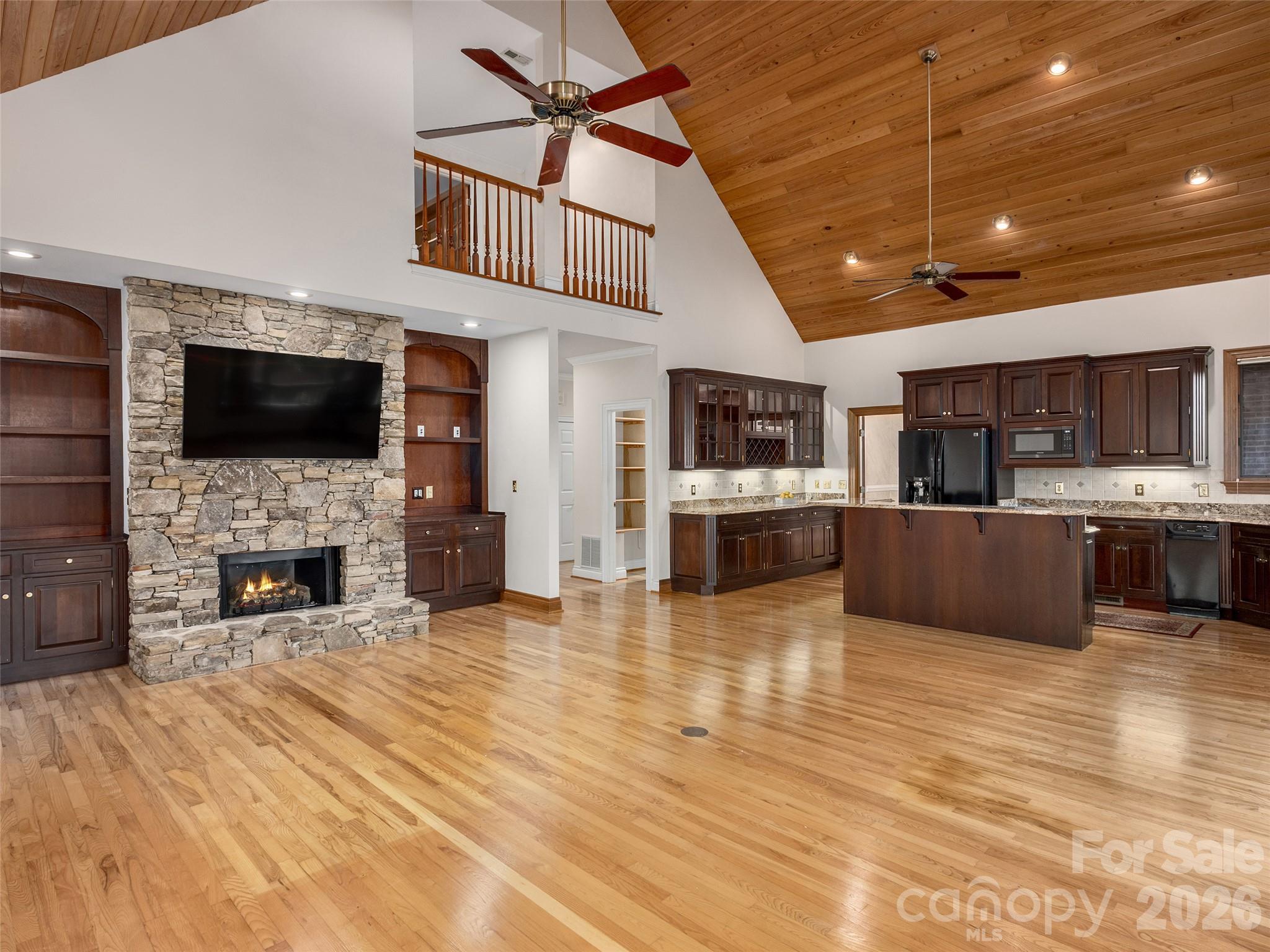 Single Family Residence at 612 Holt Lane, Asheville, photo 12 of 48