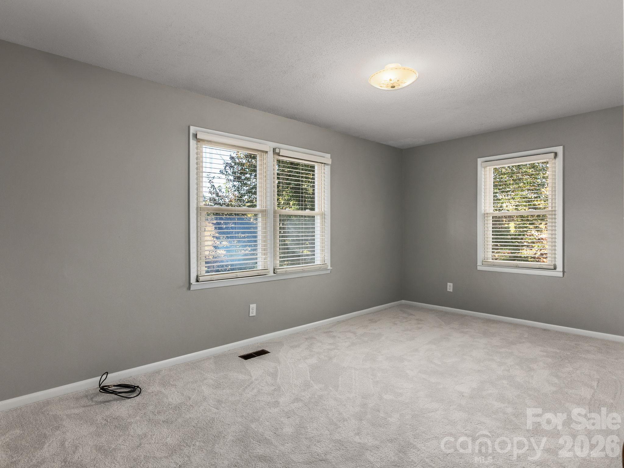 Single Family Residence at 16 Sun Valley Court, Alexander, photo 25 of 45