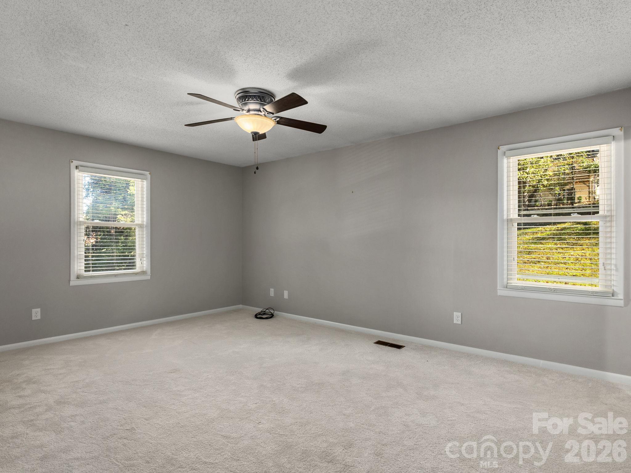 Single Family Residence at 16 Sun Valley Court, Alexander, photo 27 of 45