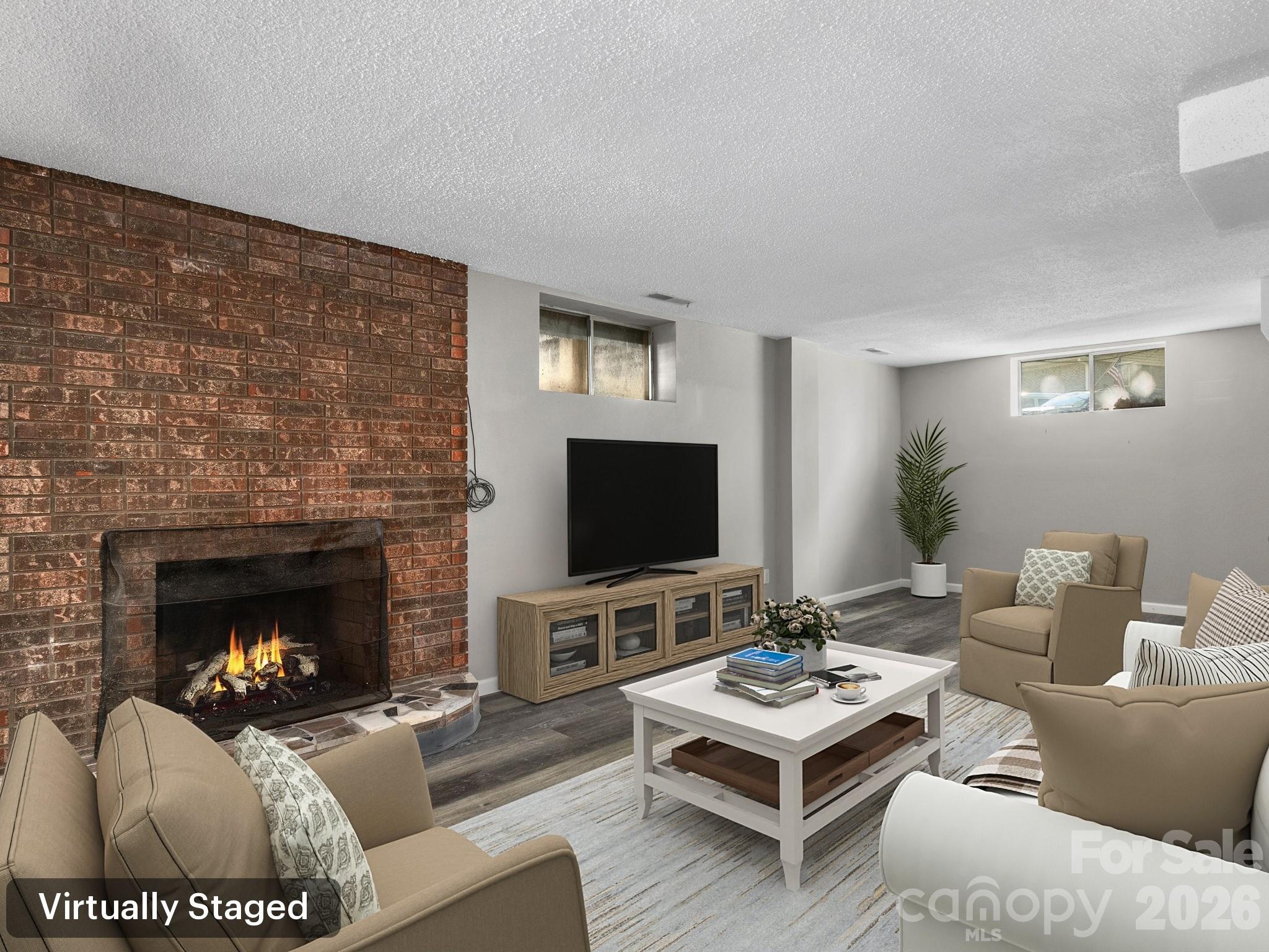 Single Family Residence at 16 Sun Valley Court, Alexander, photo 33 of 45