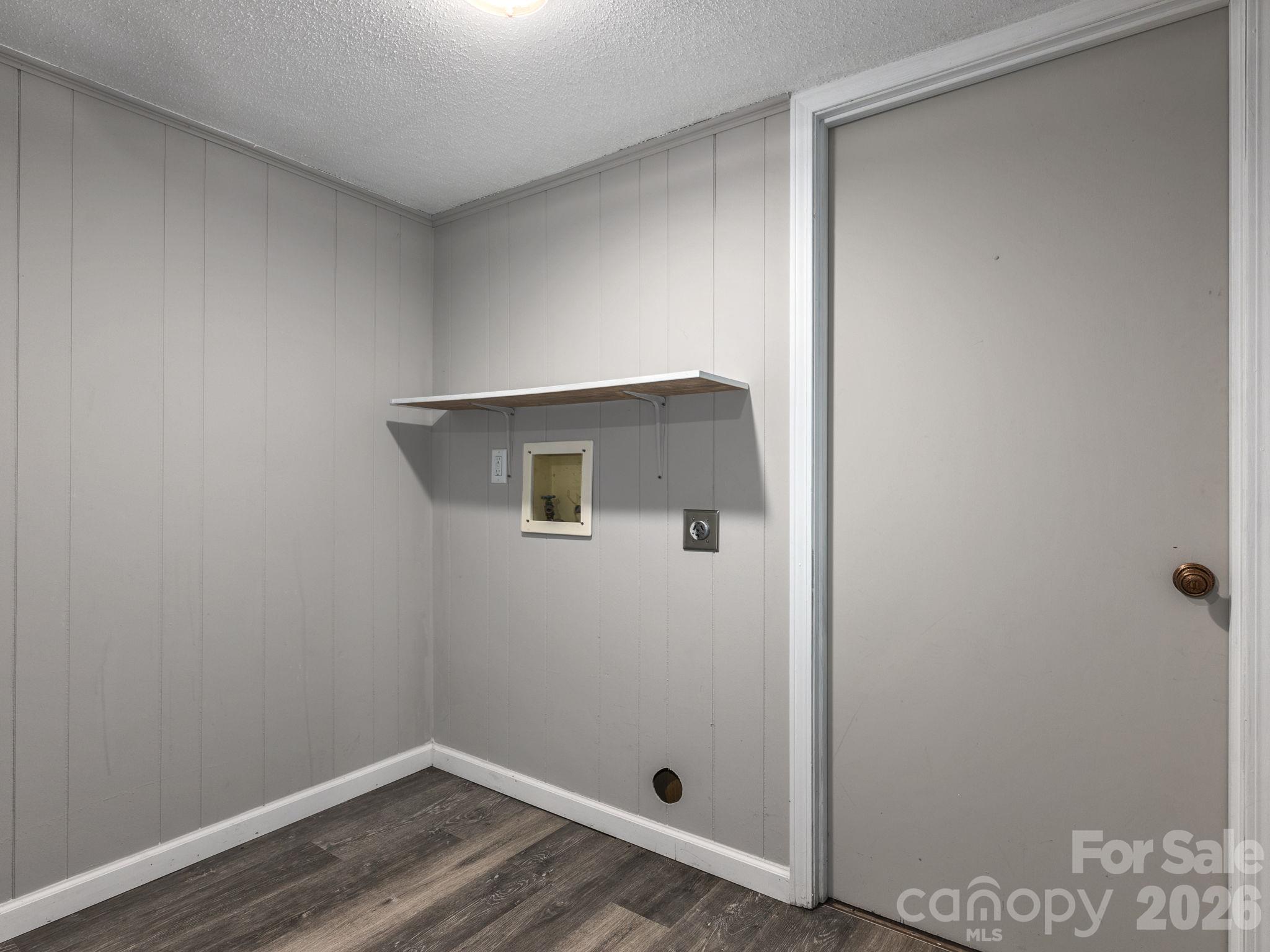 Single Family Residence at 16 Sun Valley Court, Alexander, photo 36 of 45