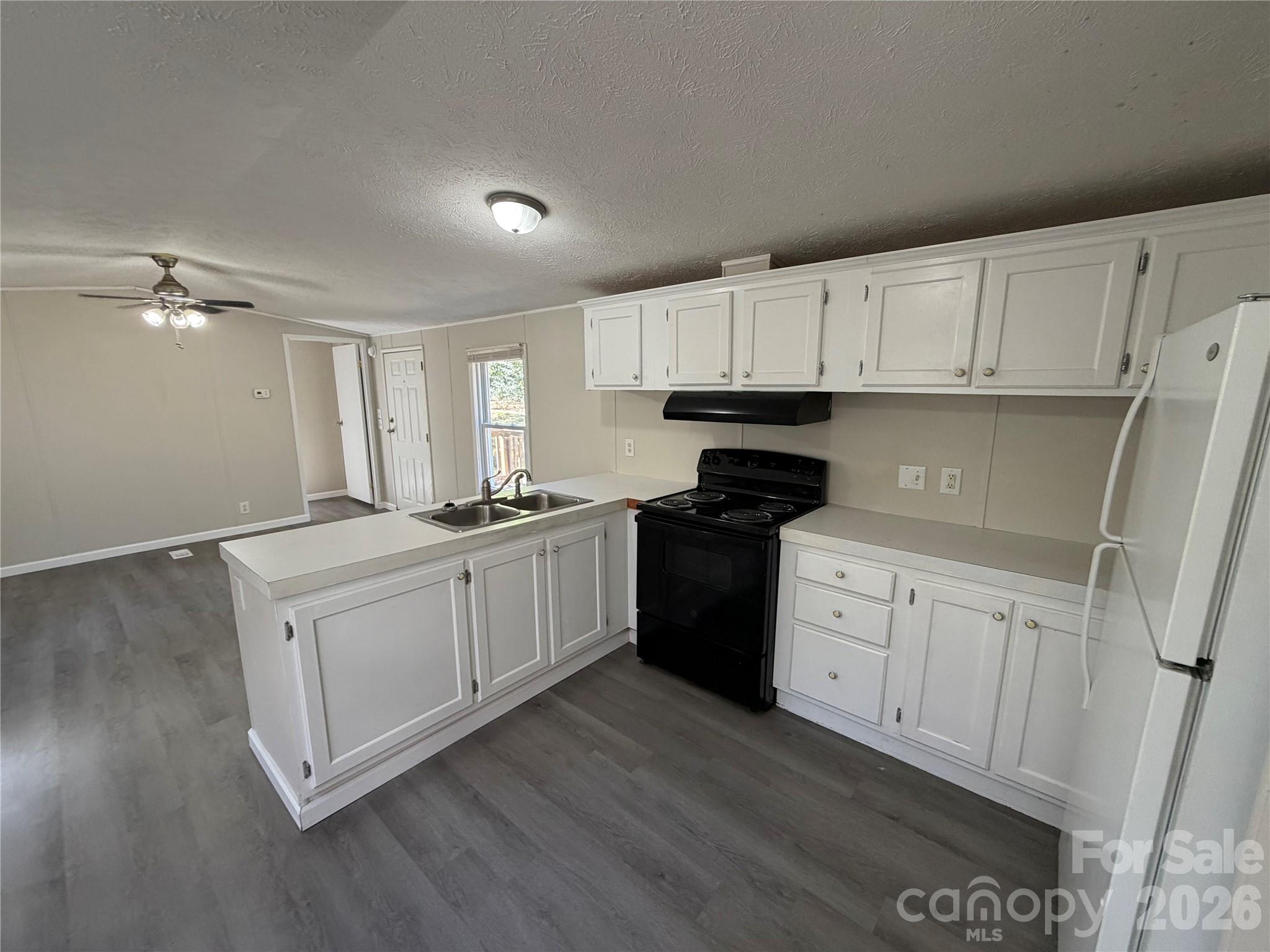 Single Family Residence at 4465 Shade Valley, Morganton, photo 4 of 32