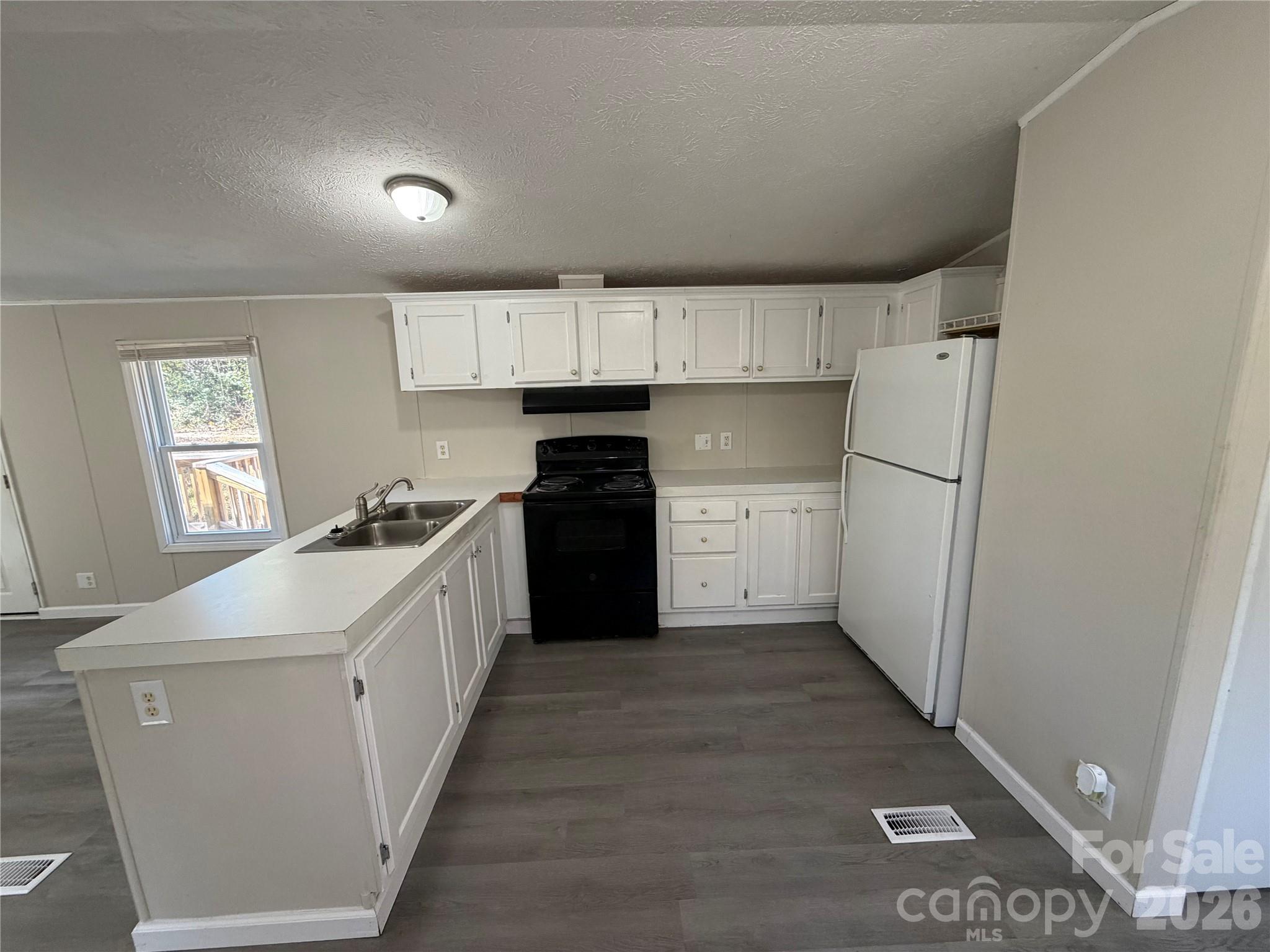 Single Family Residence at 4465 Shade Valley, Morganton, photo 5 of 32