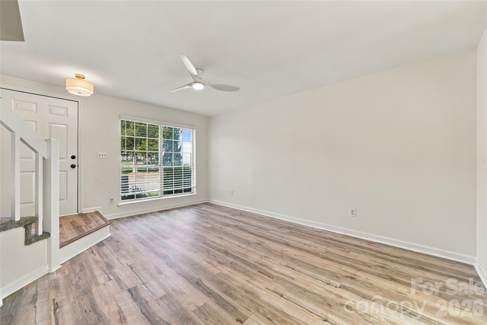 Townhouse at 8231 Circle Tree Lane, Charlotte, photo 5 of 40