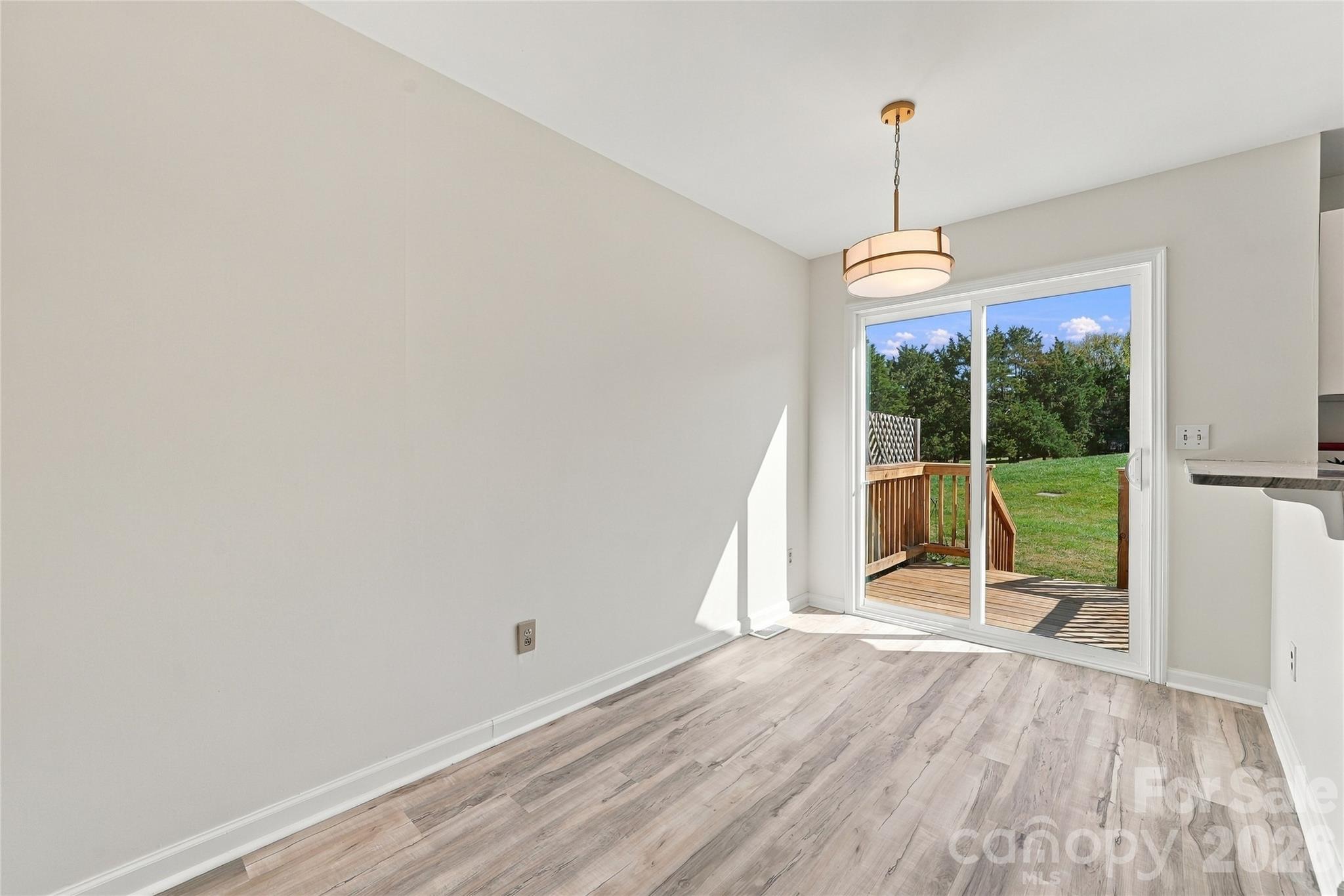 Townhouse at 8231 Circle Tree Lane, Charlotte, photo 11 of 40