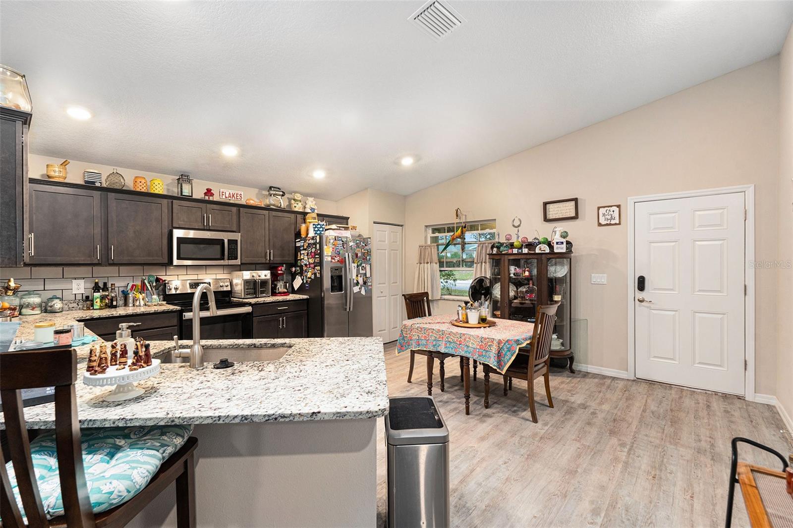 Single Family Residence at 10425 S DREW BRYANT CIR, FLORAL CITY, photo 6 of 28