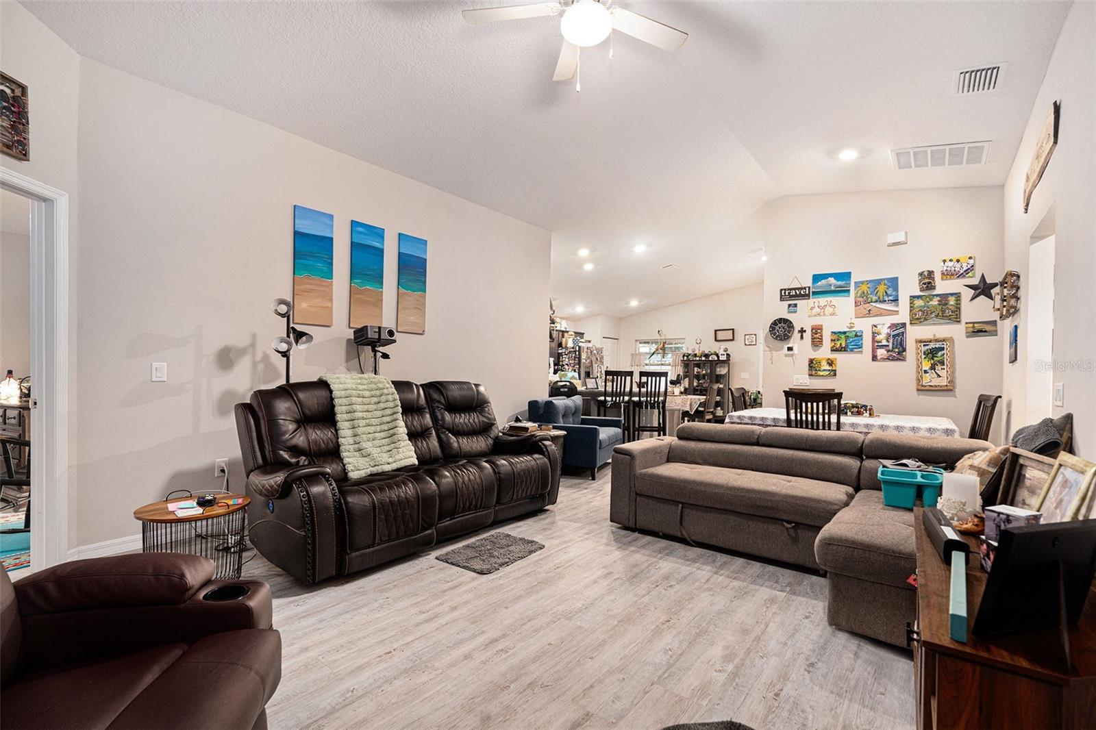 Single Family Residence at 10425 S DREW BRYANT CIR, FLORAL CITY, photo 14 of 28