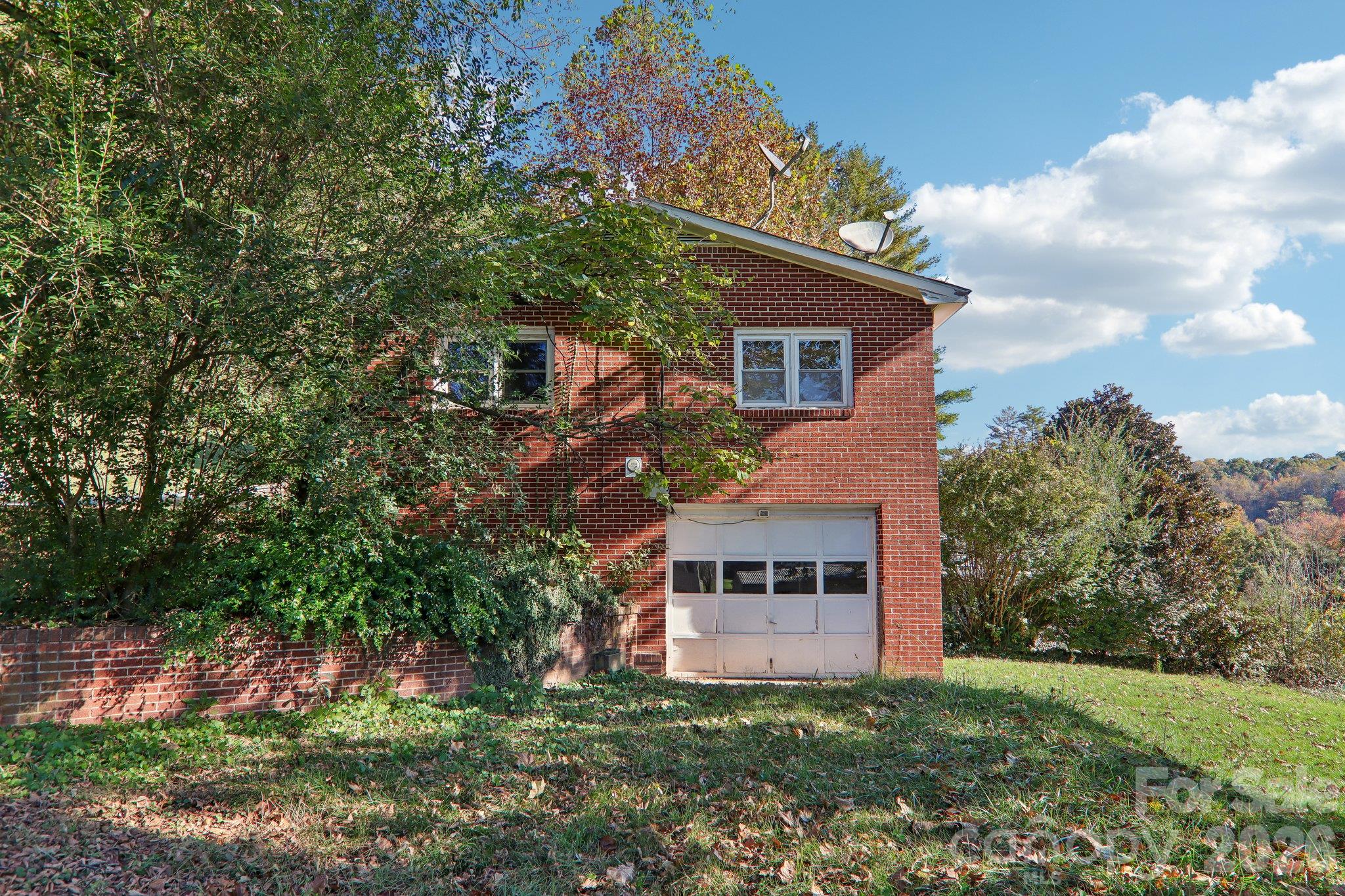 Single Family Residence at 81 Clement Street, Waynesville, photo 27 of 47