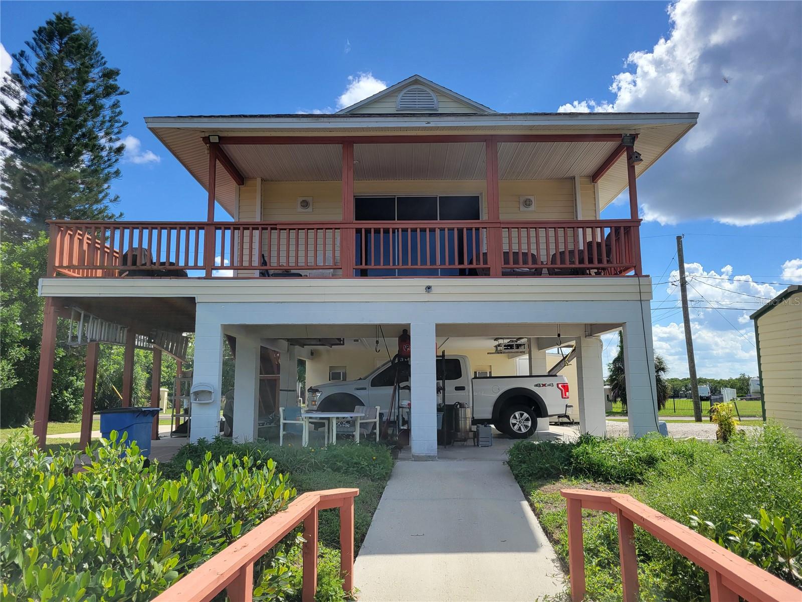 back with wrap around deck - 3301 W SHELL POINT RD, RUSKIN