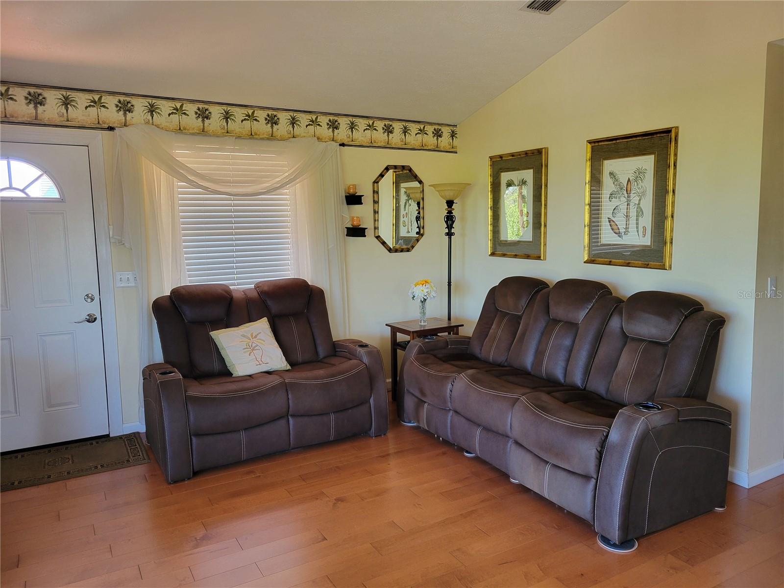 Livingroom - 3301 W SHELL POINT RD, RUSKIN