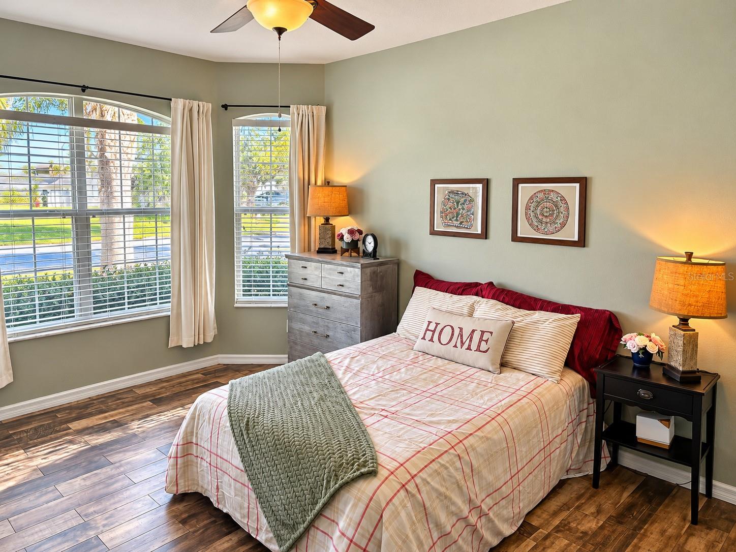 Single Family Residence at 417 STONE BRIAR DR, RUSKIN, photo 4 of 59