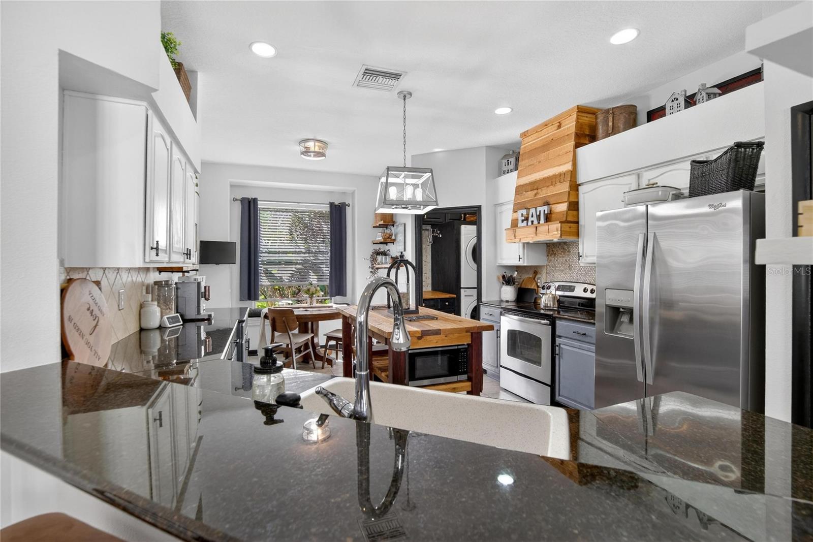 Single Family Residence at 417 STONE BRIAR DR, RUSKIN, photo 16 of 59
