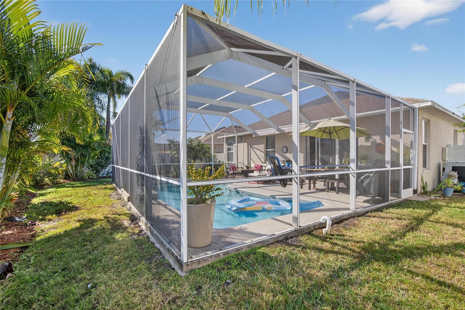 Single Family Residence at 417 STONE BRIAR DR, RUSKIN, photo 47 of 59