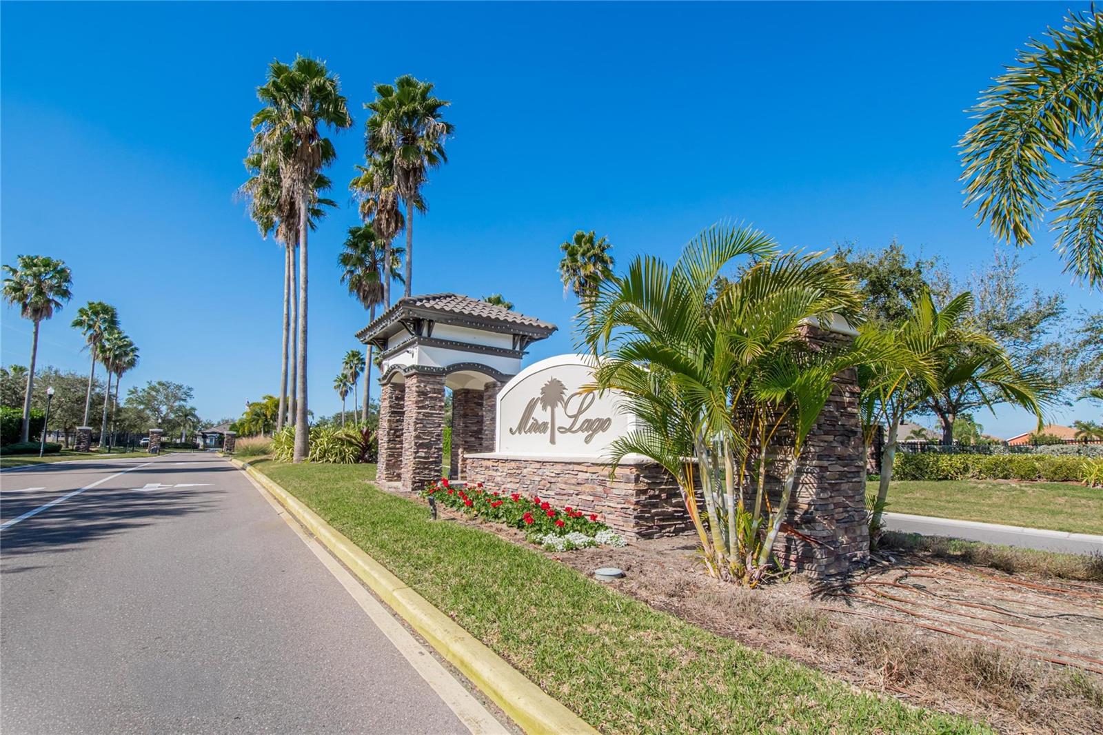 Single Family Residence at 417 STONE BRIAR DR, RUSKIN, photo 52 of 59