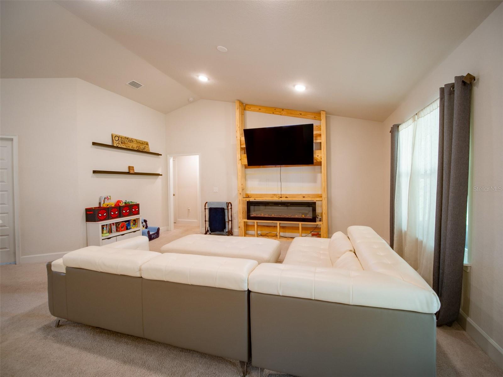 Single Family Residence at 3989 NW RIVER SEBASTIAN LN, LAKE CITY, photo 5 of 36