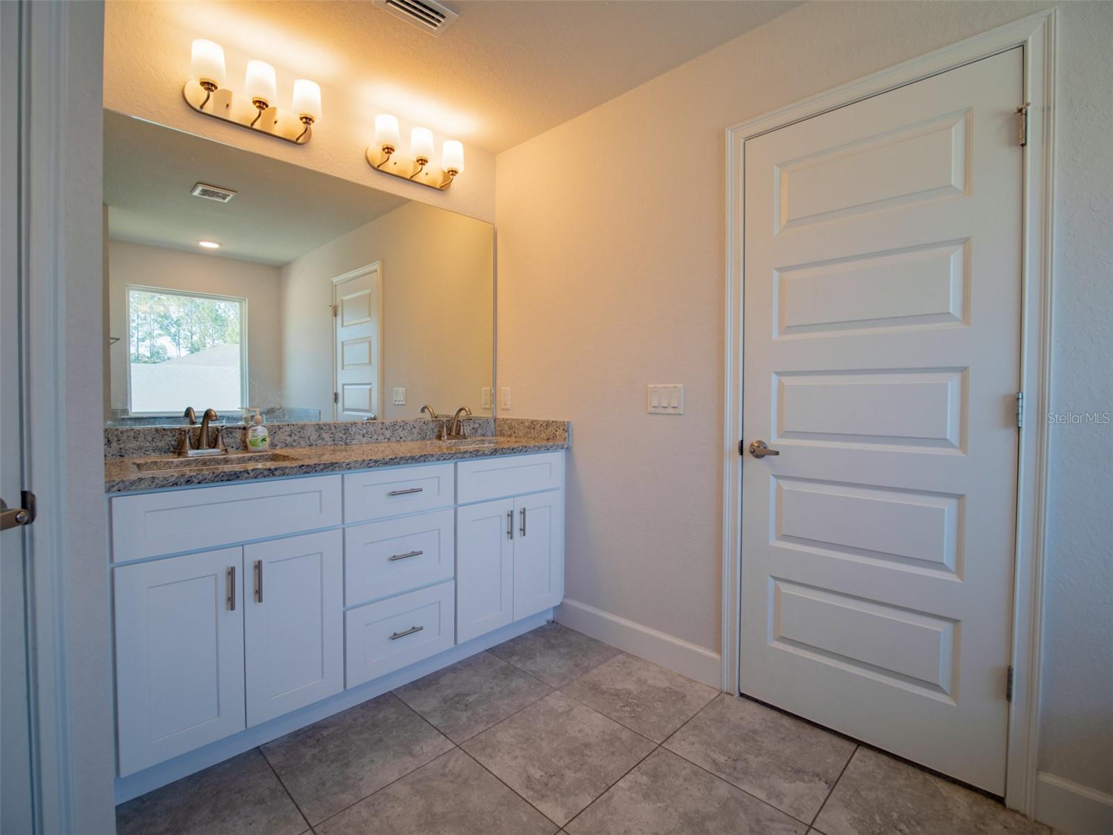 Single Family Residence at 3989 NW RIVER SEBASTIAN LN, LAKE CITY, photo 16 of 36