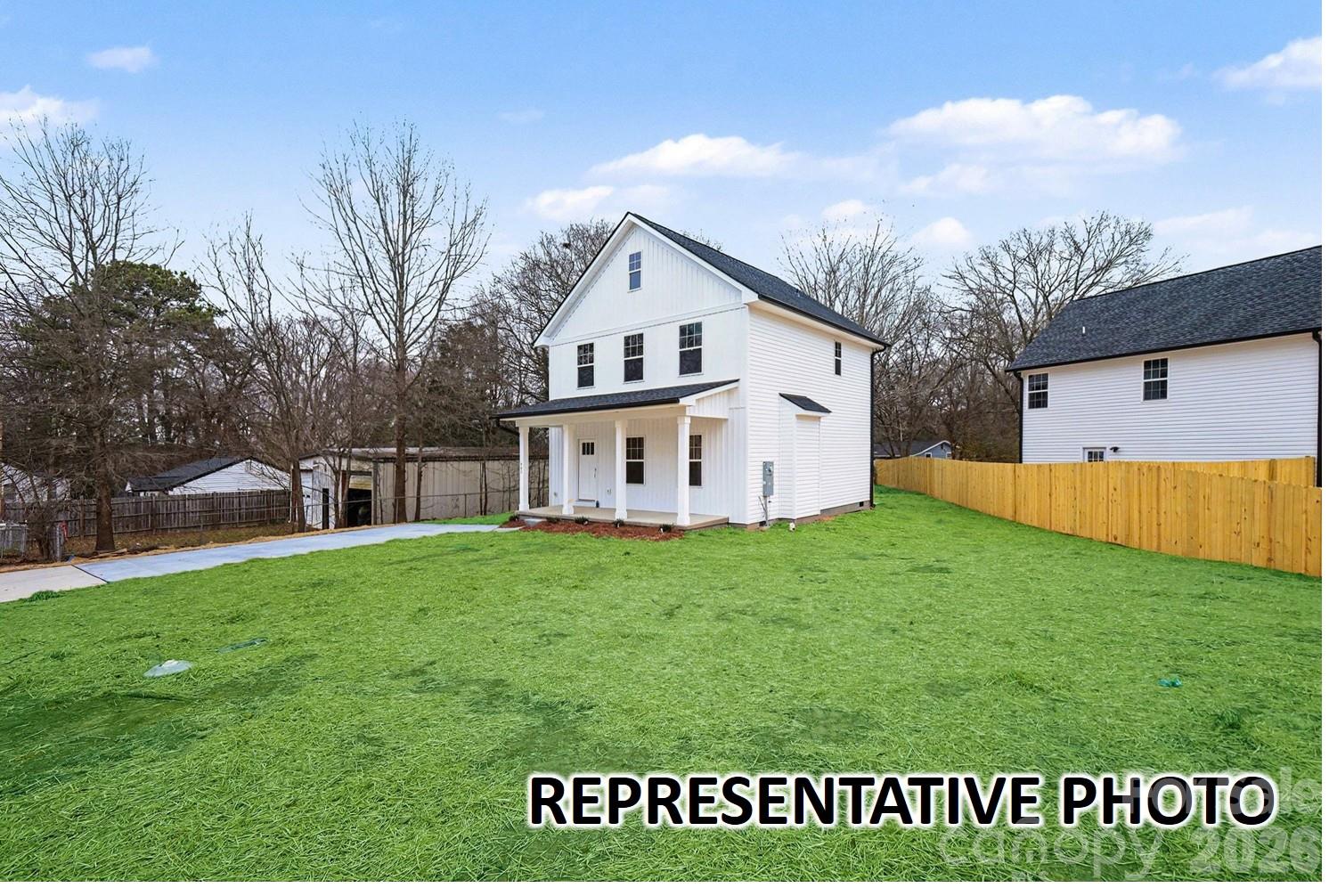 Single Family Residence at 1025 Floyd Lane, Gastonia, photo 2 of 17