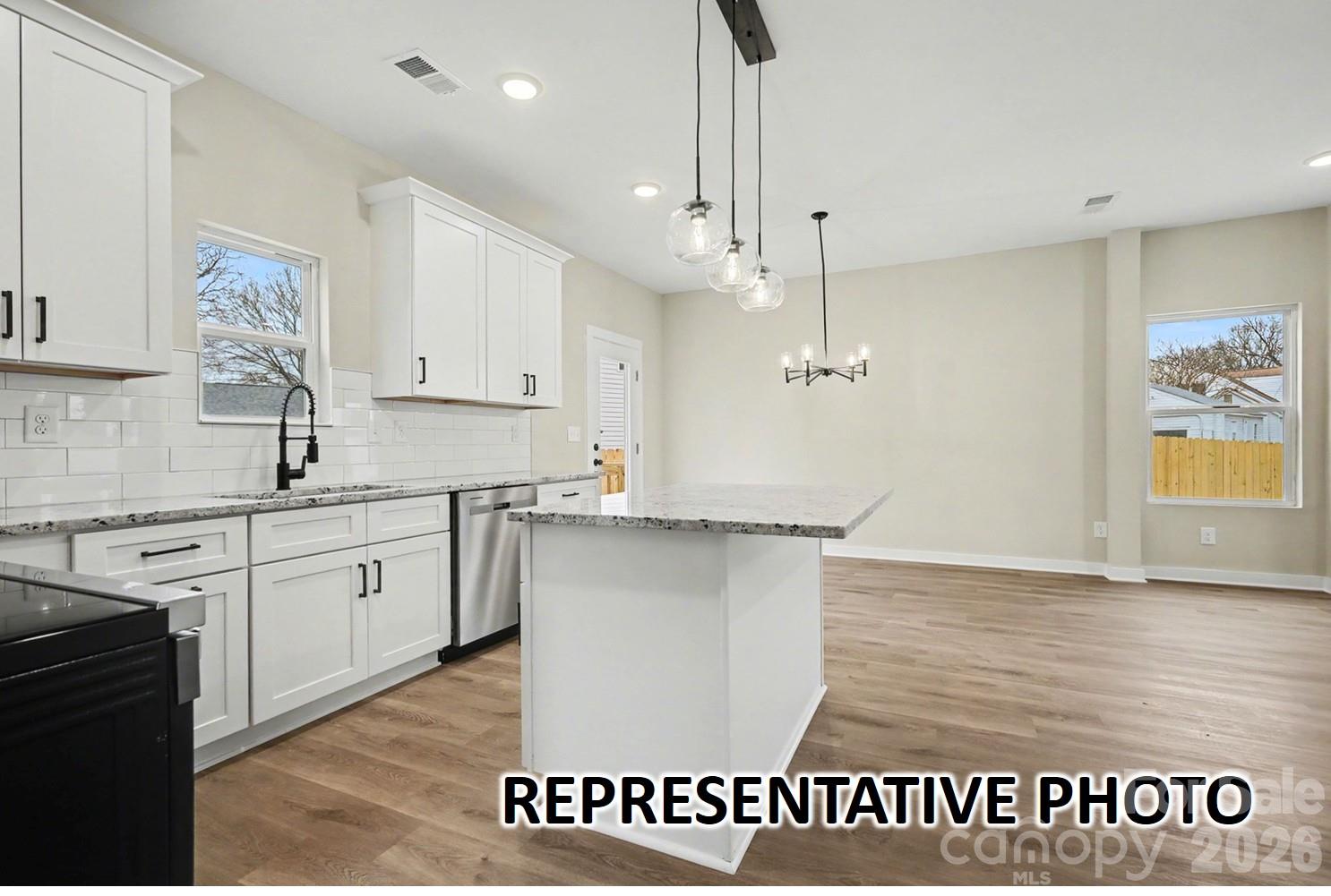 Single Family Residence at 1025 Floyd Lane, Gastonia, photo 6 of 17