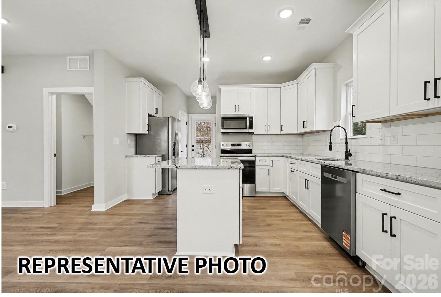 Single Family Residence at 1025 Floyd Lane, Gastonia, photo 7 of 17