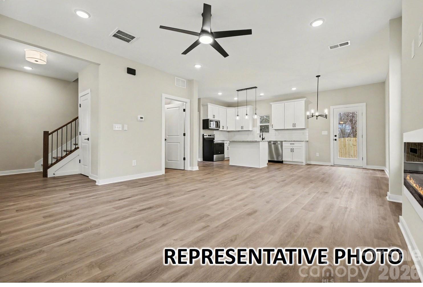 Single Family Residence at 1025 Floyd Lane, Gastonia, photo 9 of 17