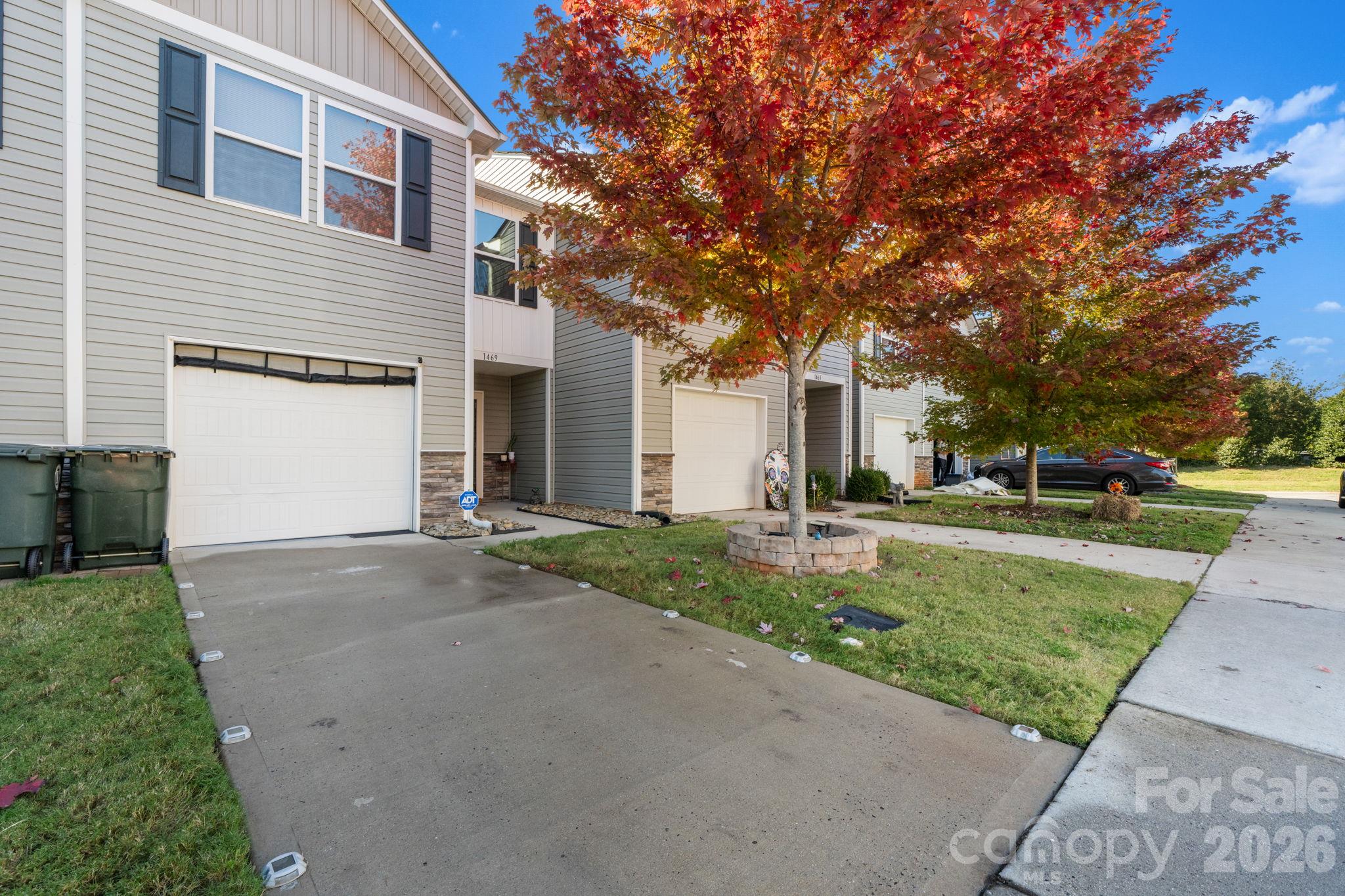 Townhouse at 1469 Cypress Loop, Newton, photo 2 of 31