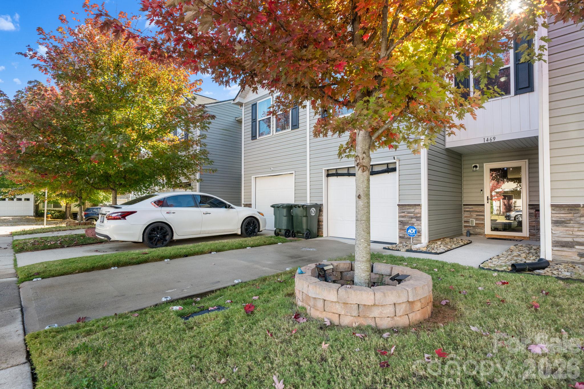 Townhouse at 1469 Cypress Loop, Newton, photo 3 of 31