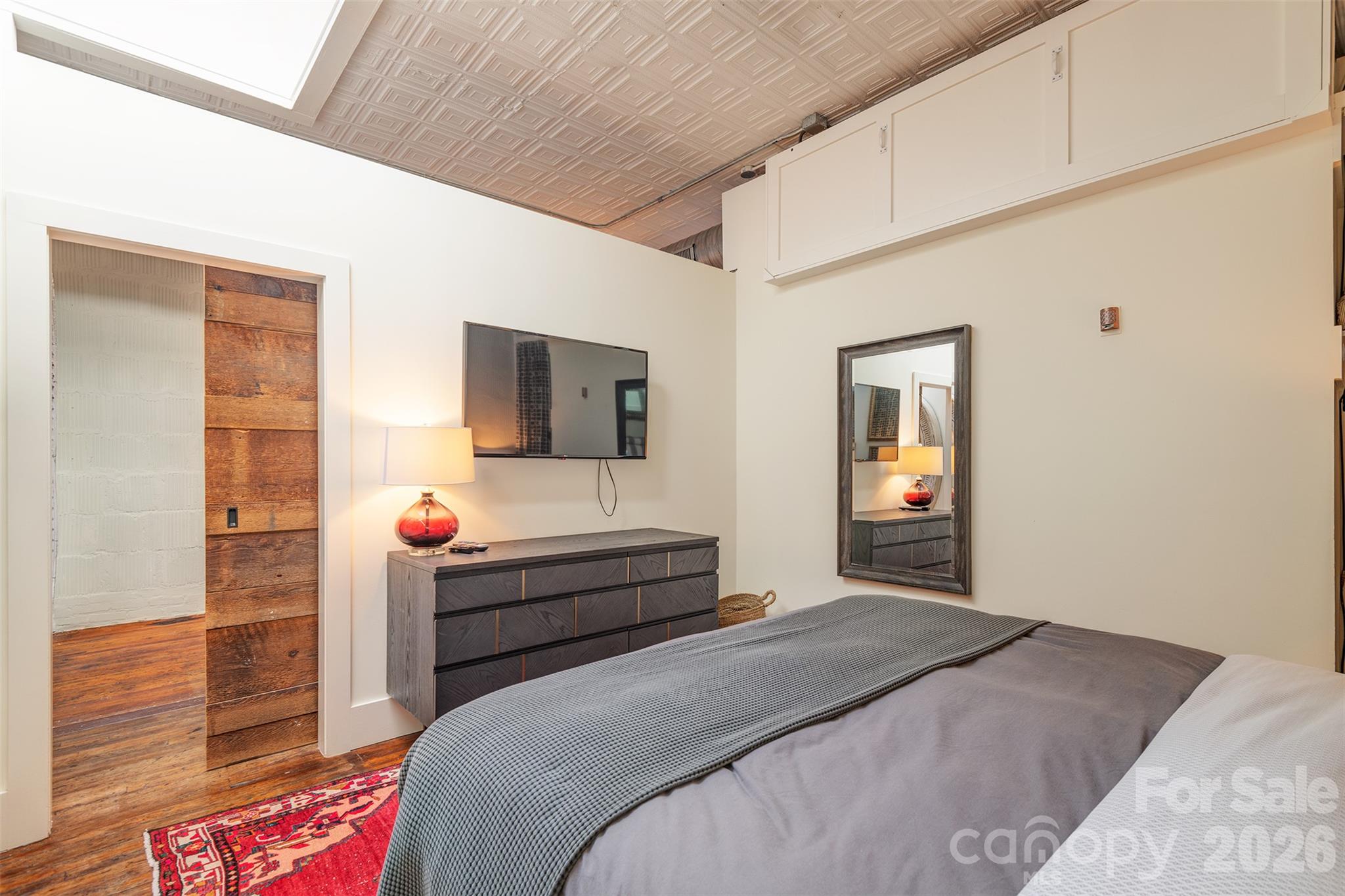 Hotel/Motel at 33 Carolina Lane, Asheville, photo 16 of 25