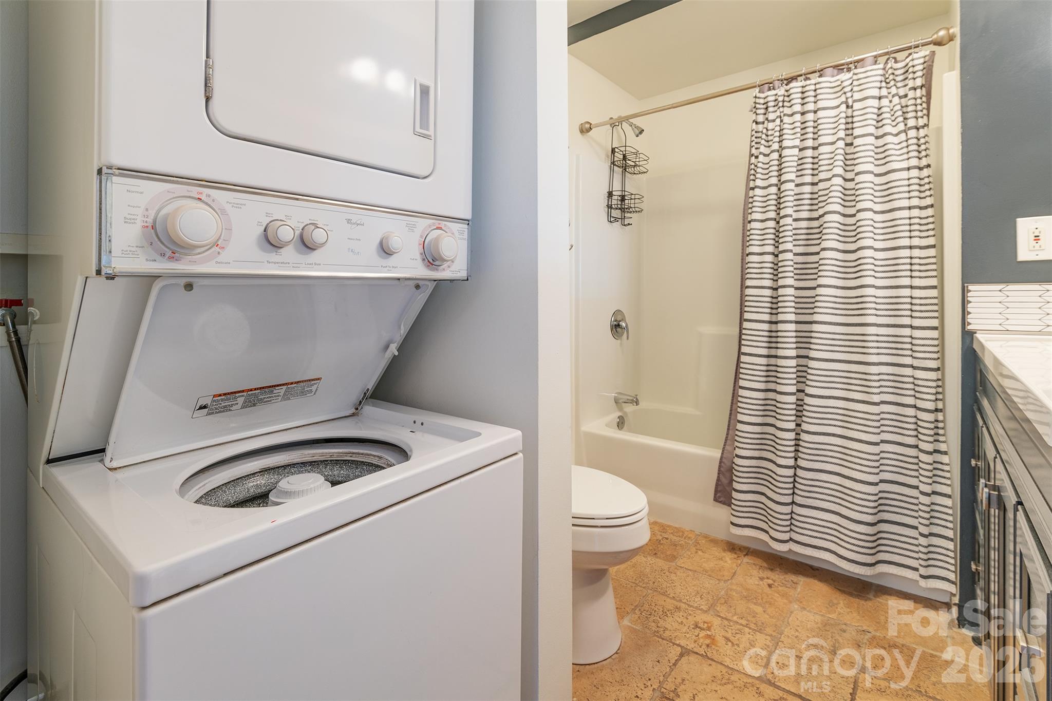 Hotel/Motel at 33 Carolina Lane, Asheville, photo 19 of 25
