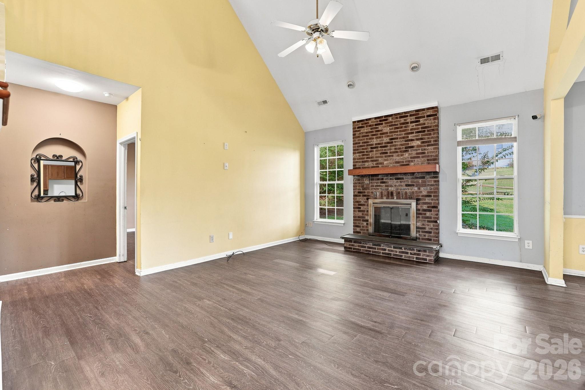 Single Family Residence at 1000 Barbee Farm Drive, Monroe, photo 4 of 31