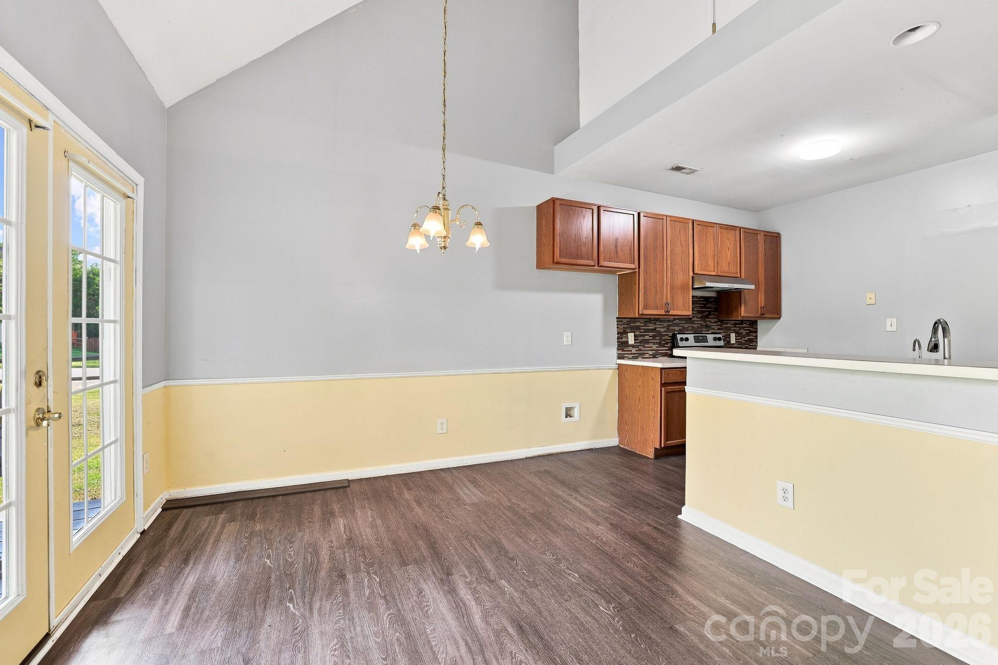 Single Family Residence at 1000 Barbee Farm Drive, Monroe, photo 6 of 31