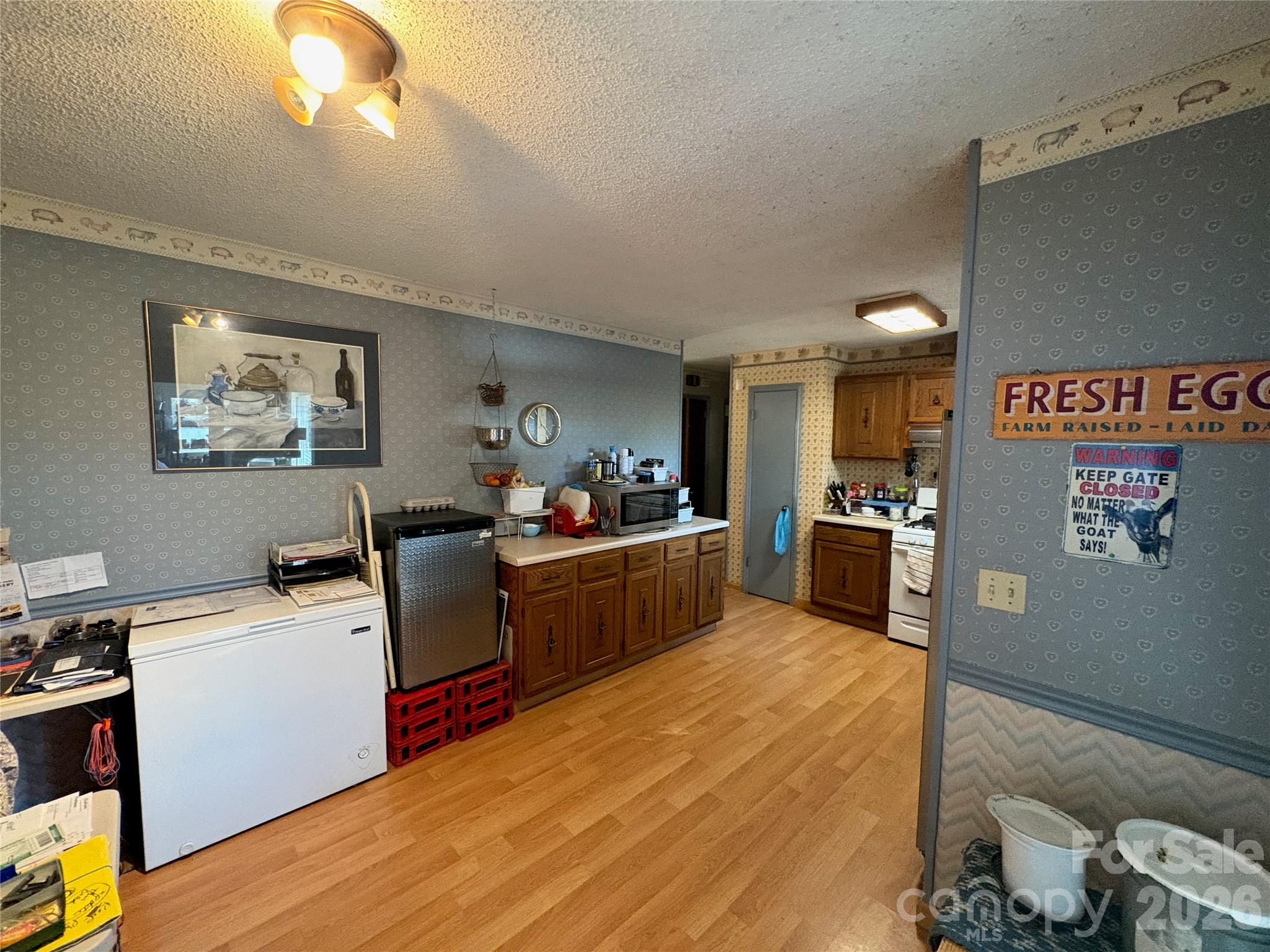 Single Family Residence at 41 Eye View Road, Candler, photo 10 of 23