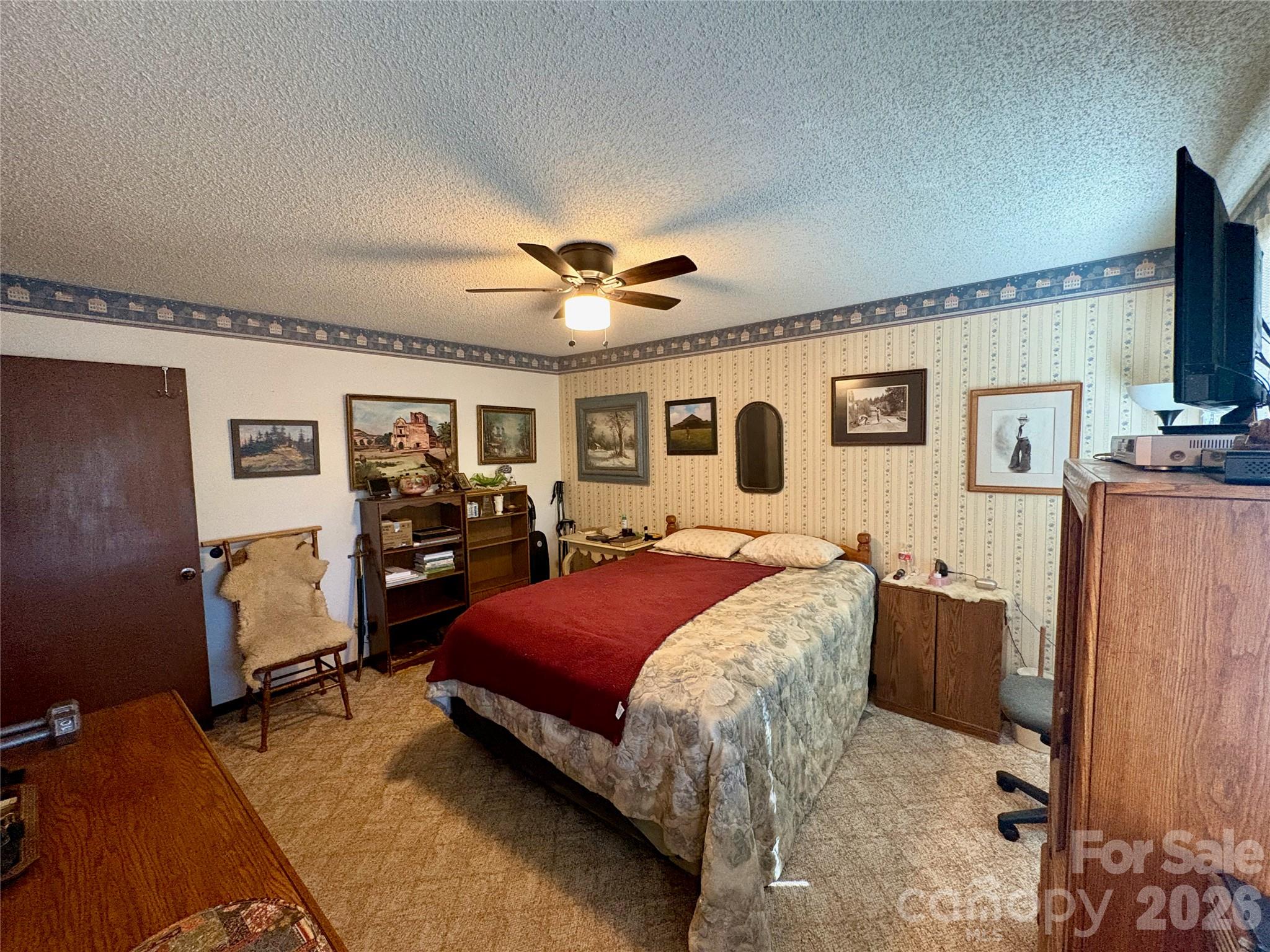 Single Family Residence at 41 Eye View Road, Candler, photo 11 of 23