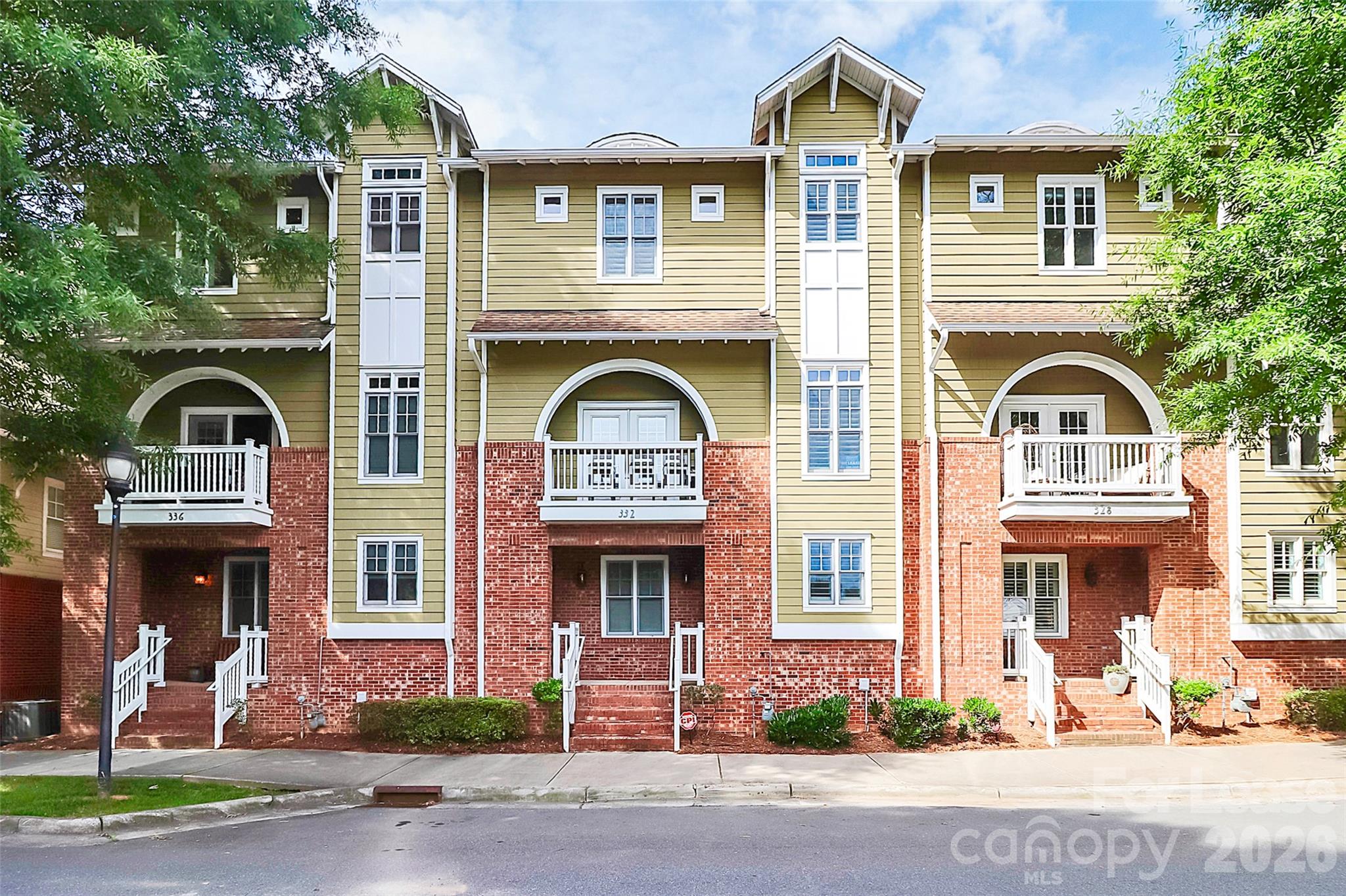 332 Magnolia Avenue