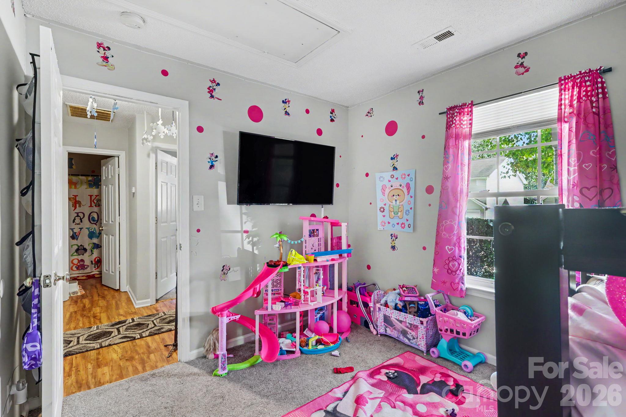 Single Family Residence at 1427 Hidden Stream Court, Charlotte, photo 14 of 15