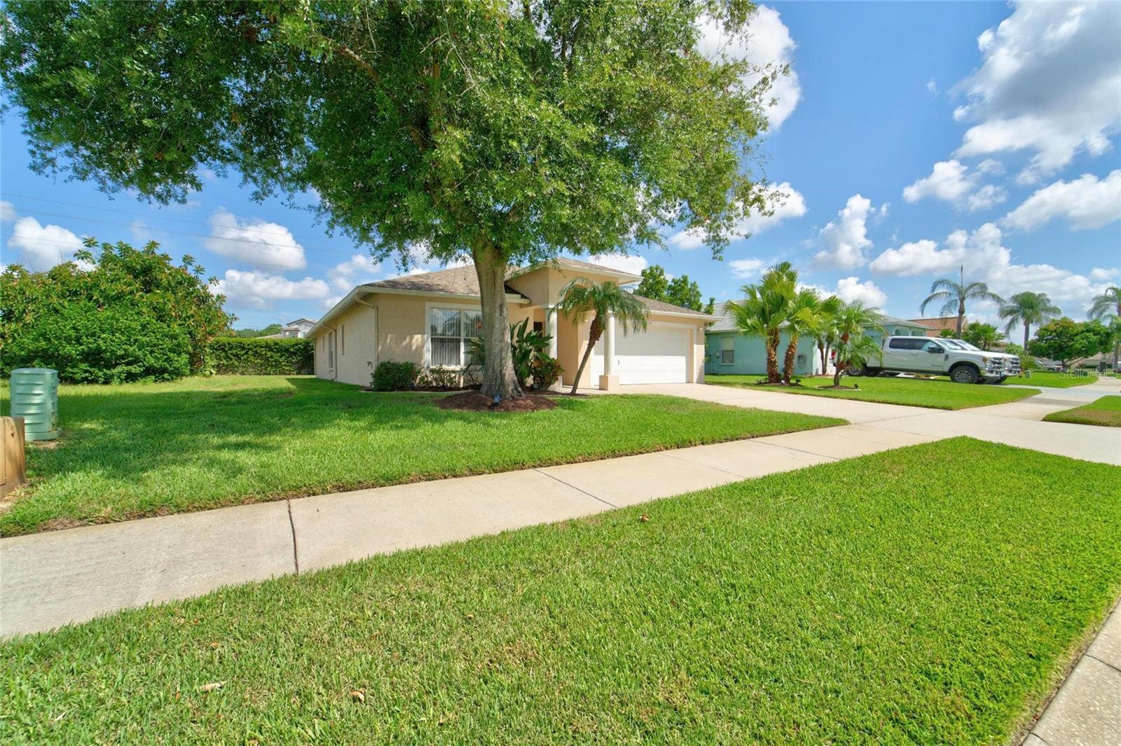 Single Family Residence at 1514 ORACLE DR, RUSKIN, photo 2 of 24