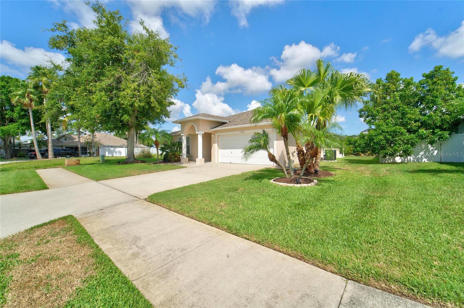 Single Family Residence at 1514 ORACLE DR, RUSKIN, photo 3 of 24