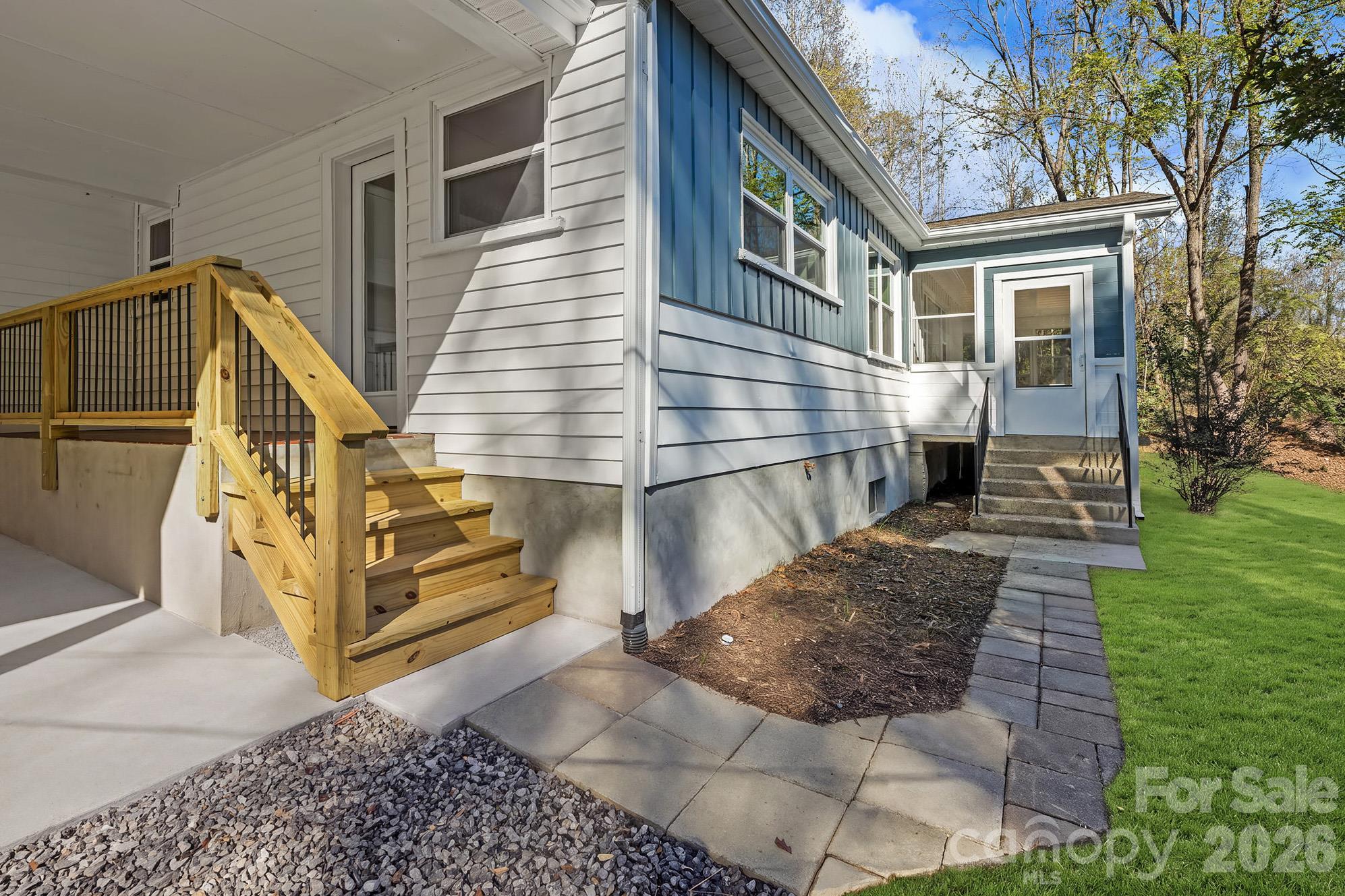 Single Family Residence at 103 Craggy Ridge Lane, Asheville, photo 2 of 29