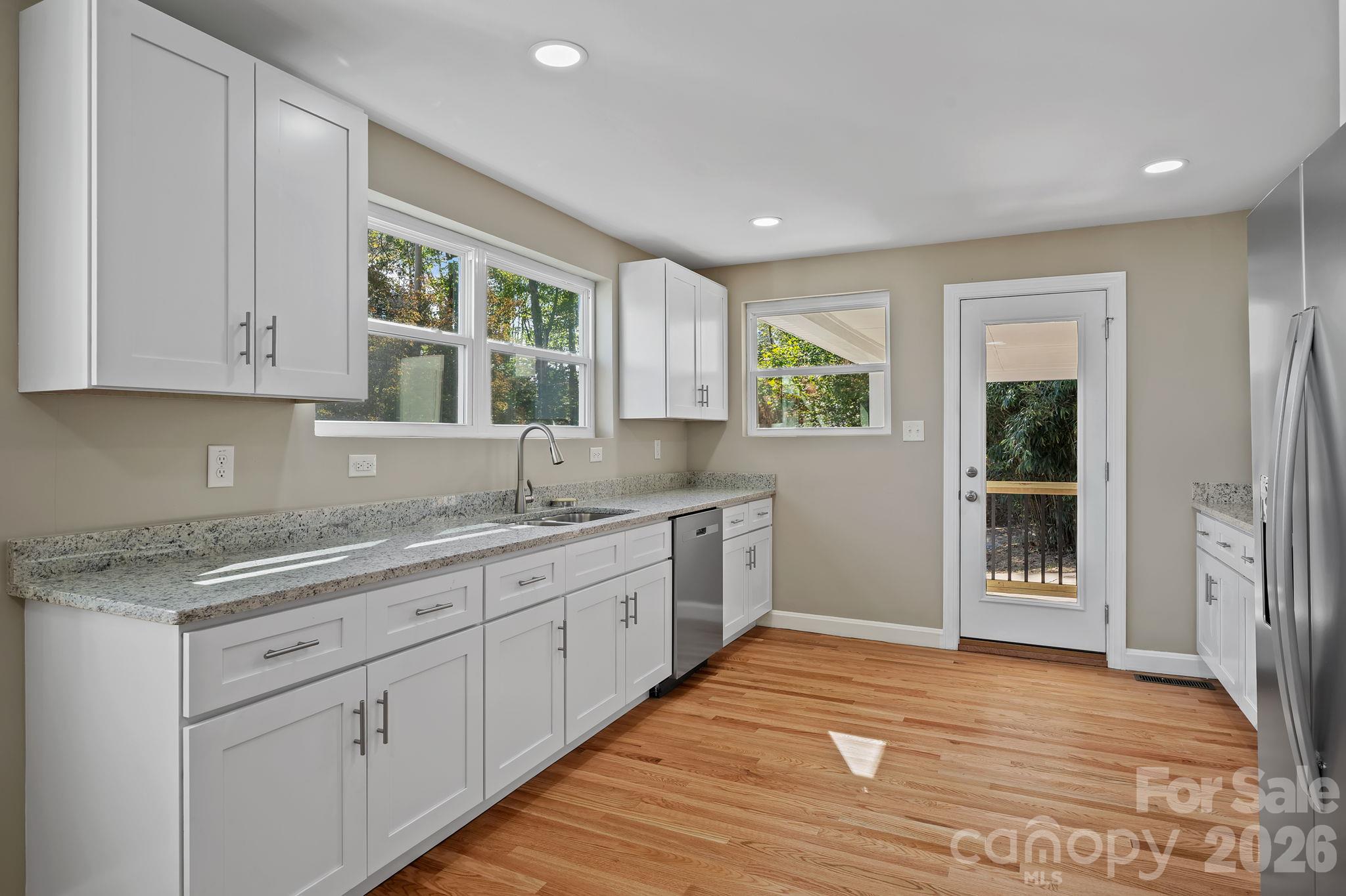 Single Family Residence at 103 Craggy Ridge Lane, Asheville, photo 7 of 29