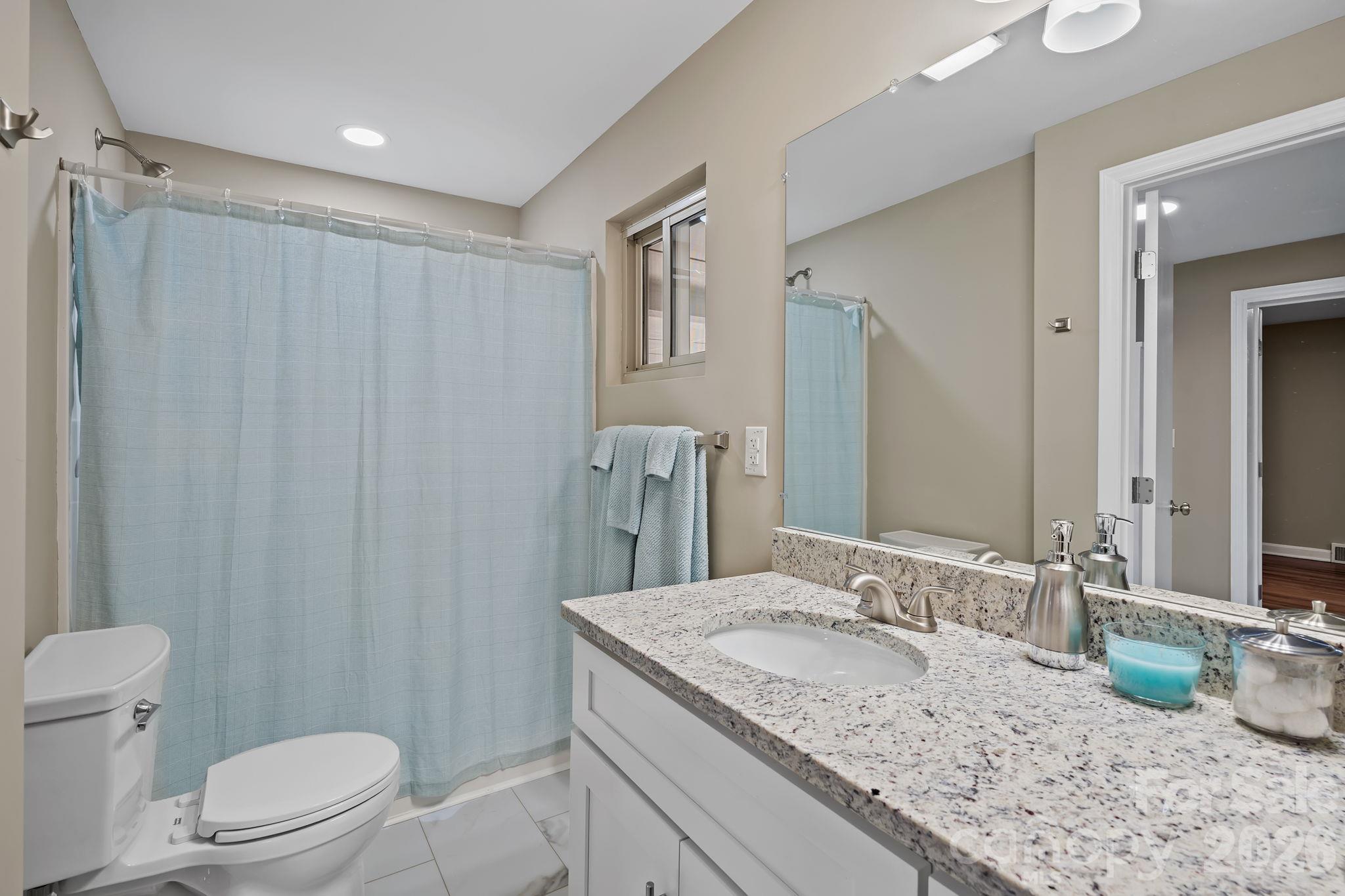 Single Family Residence at 103 Craggy Ridge Lane, Asheville, photo 12 of 29